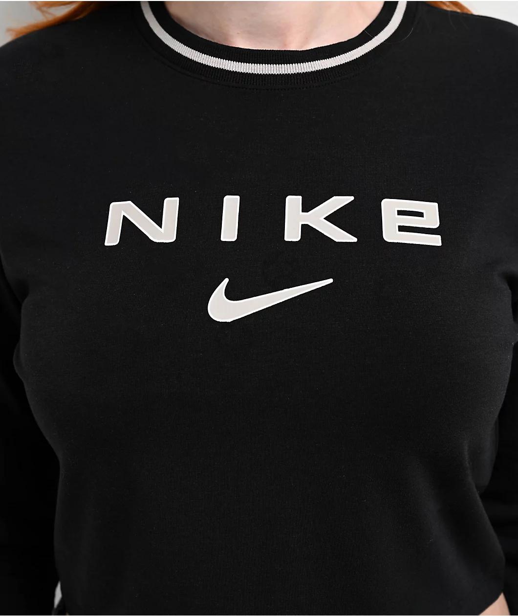 Nike Sportswear Chill Knit Slim Black Long Sleeve Crop T-Shirt Product Image