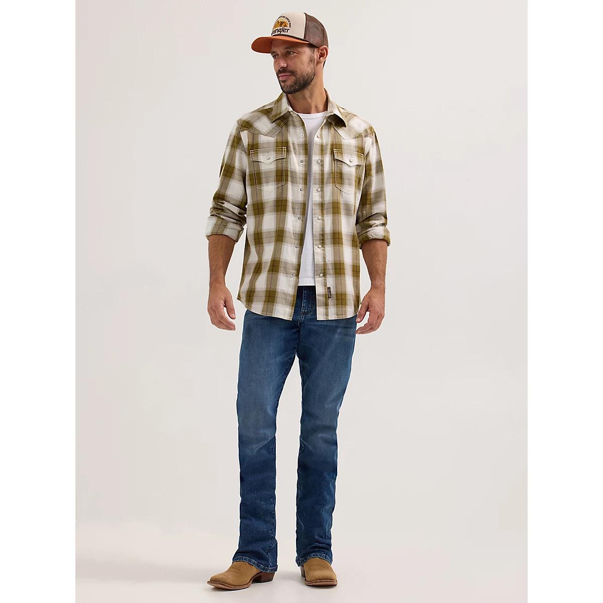 Men's Wrangler Retro® Relaxed Fit Bootcut Jean in JH Wash Product Image