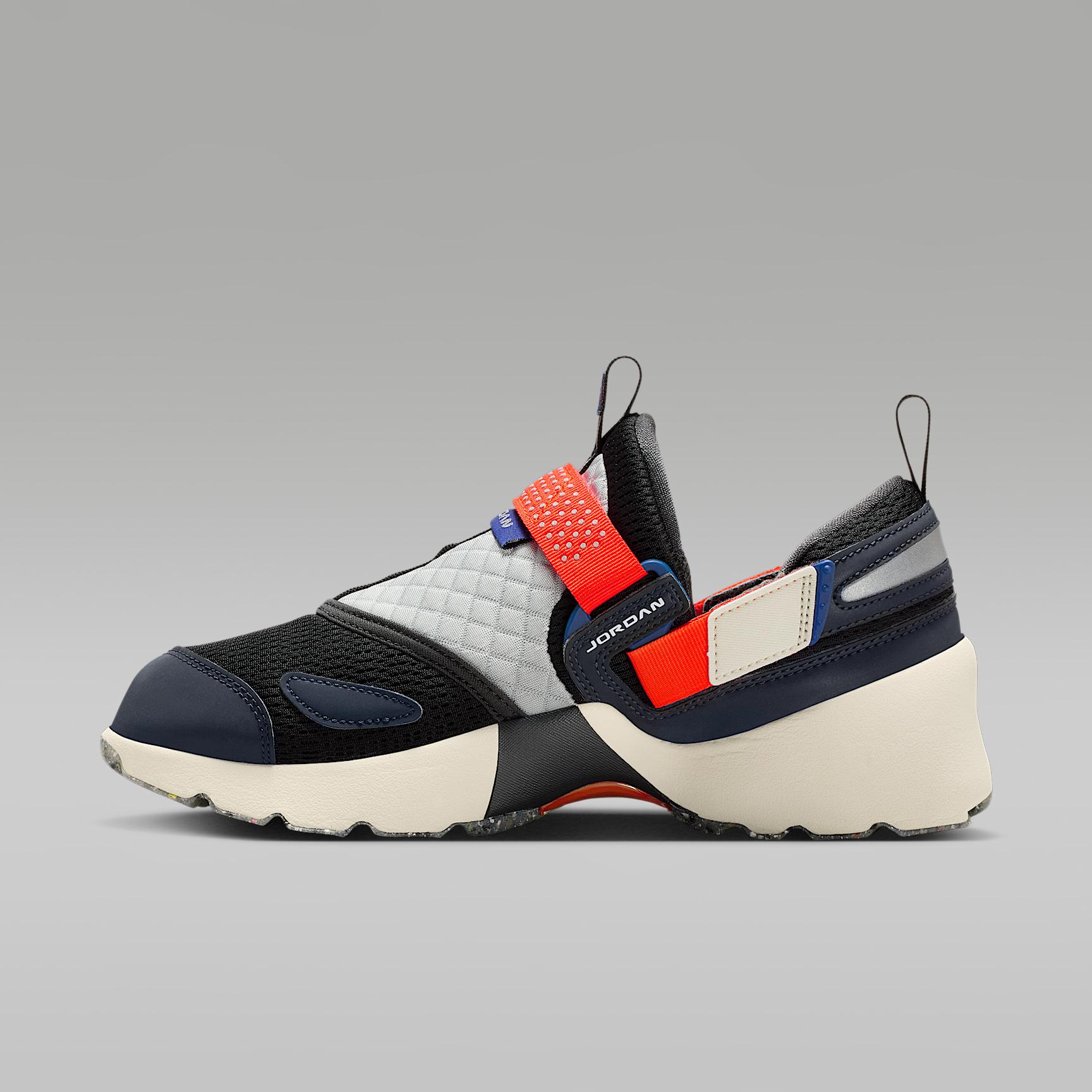 Jordan Trunner LX Women's Shoes Product Image
