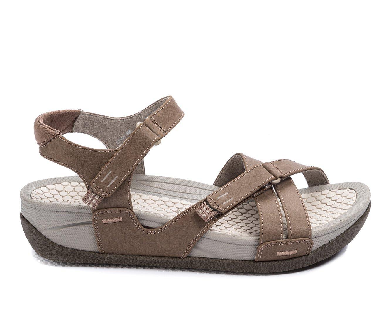 Women's Baretraps Danny Slip-Resistant Outdoor Sandals Product Image