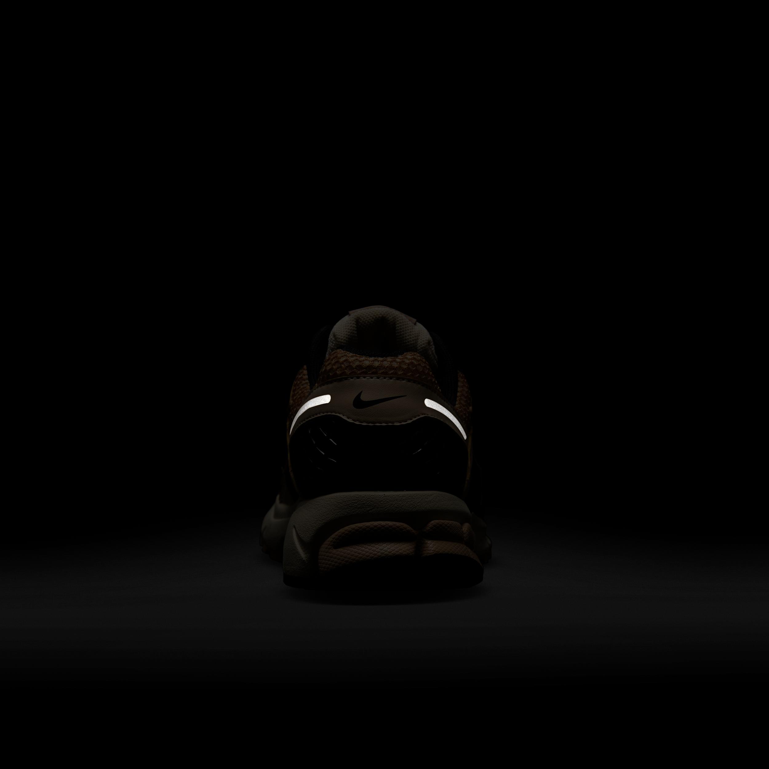 Nike Womens Nike Zoom Vomero 5 News - Womens Running Shoes Product Image