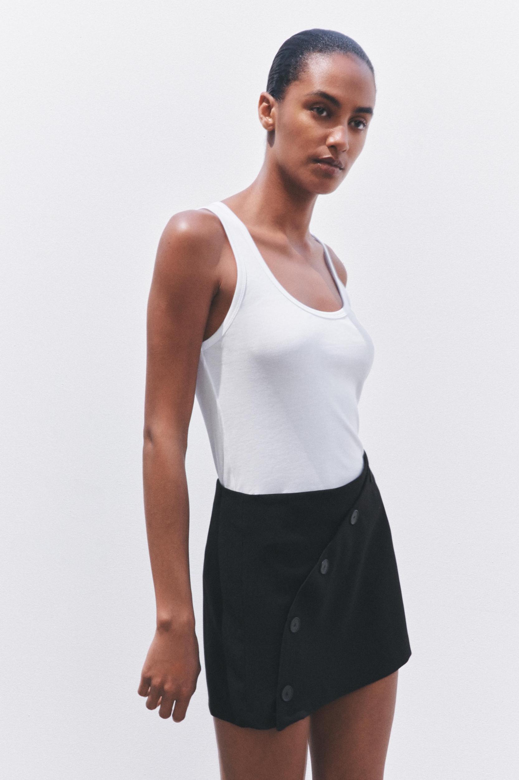 SPLIT SKIRT WITH BUTTONS Product Image