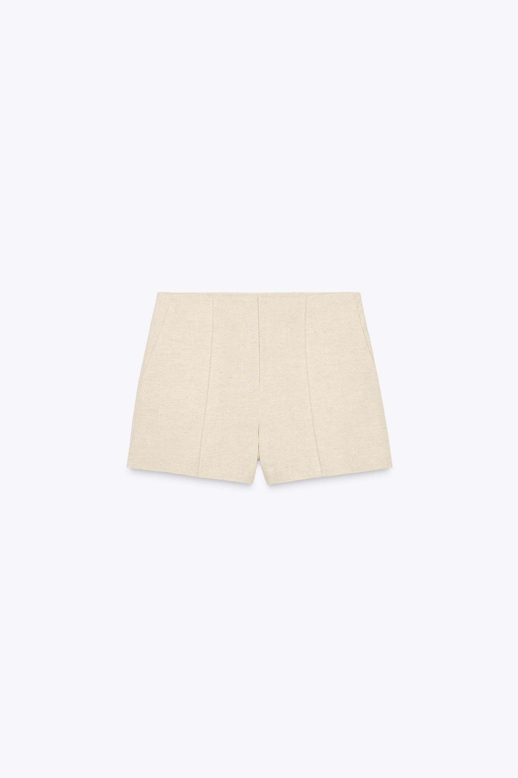 HIGH-WAISTED SEAM SHORTS Product Image