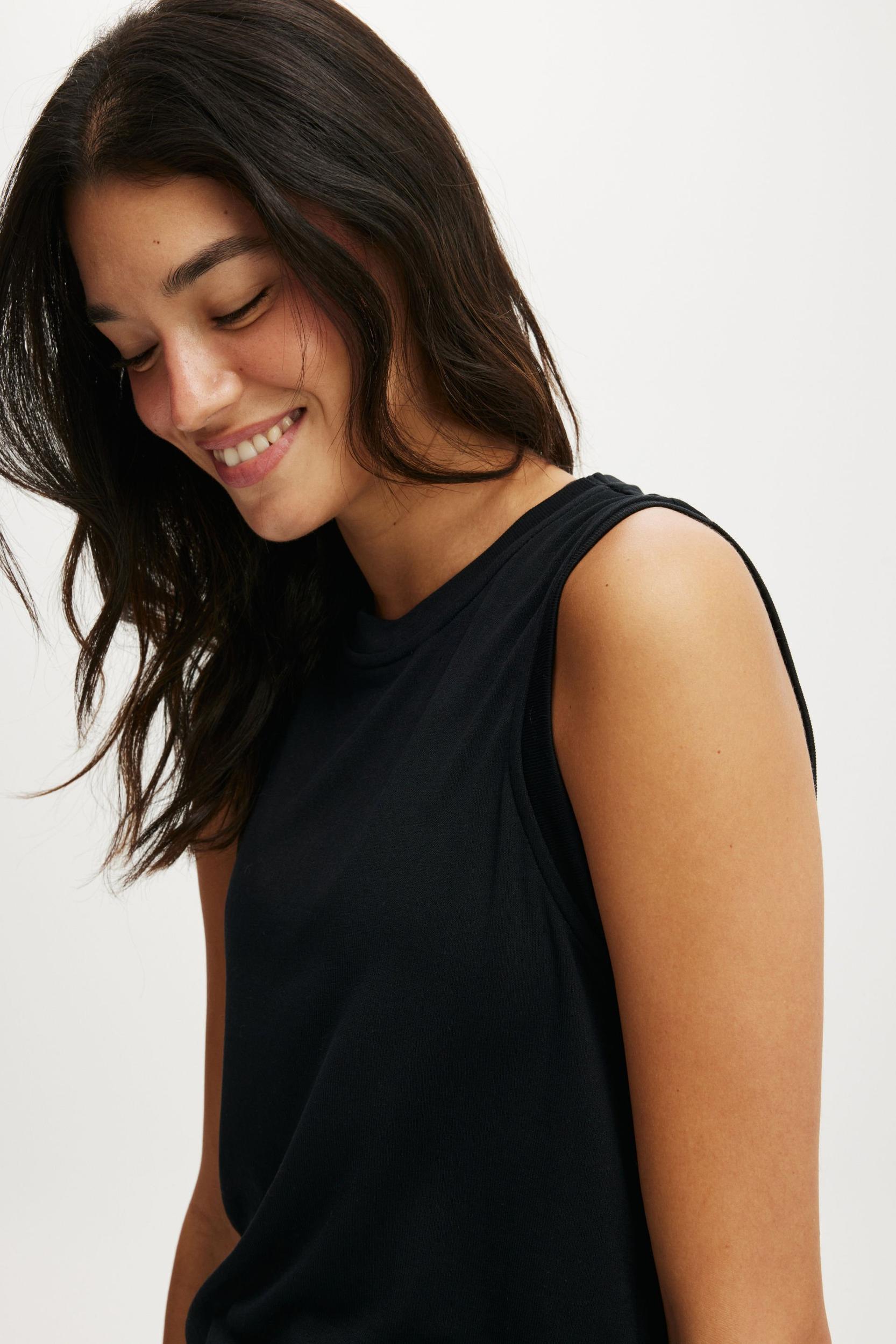 Active Rib Muscle Tank Product Image