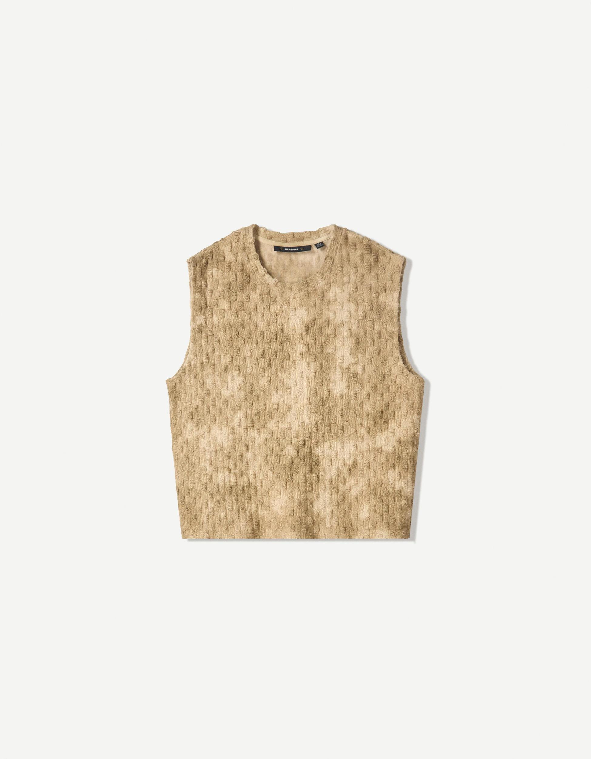 Faded-effect textured vest Product Image