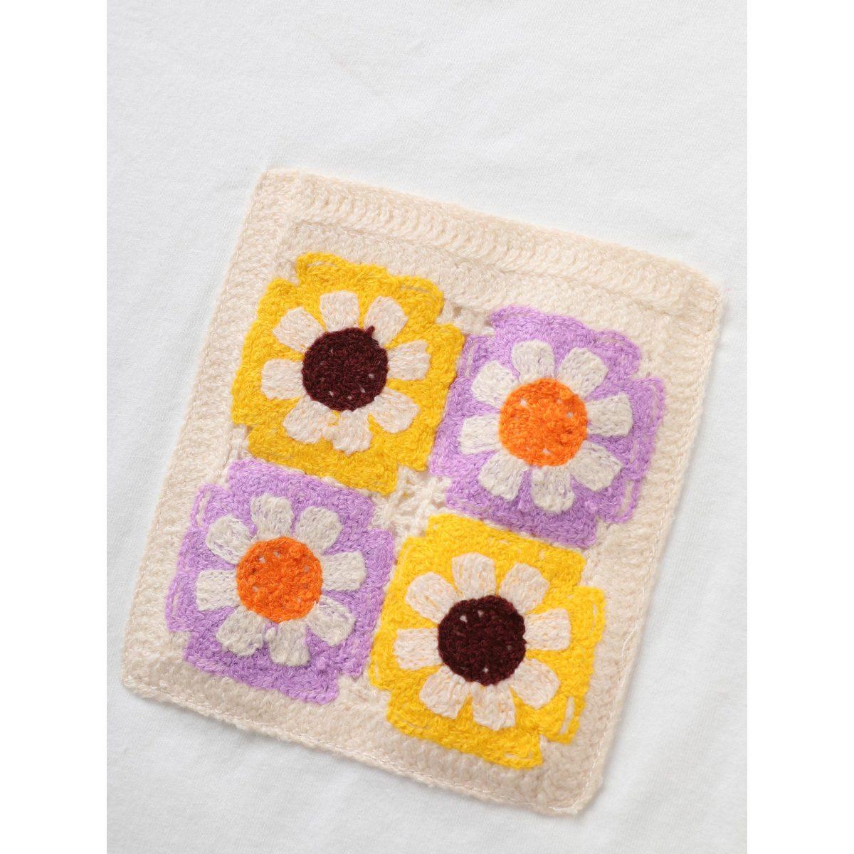 Plus Size Round Neck Crochet Floral Patch Pocket T-shirt Originalwhite Women Resort Contrast Natural Flowers Round Neck Vacation T-shirts BloomChic 28/5X Product Image