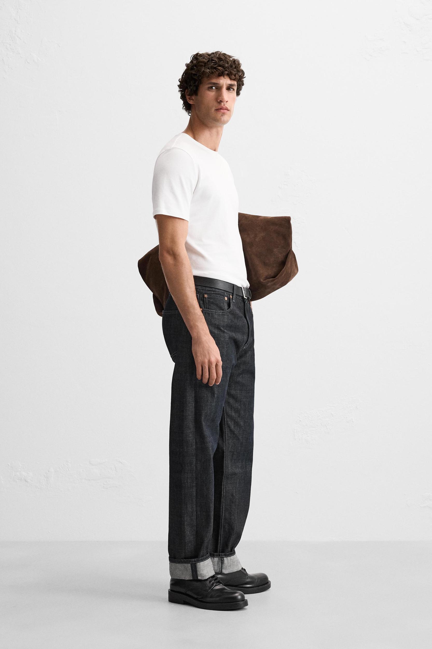 BASIC SLIM FIT T-SHIRT Product Image