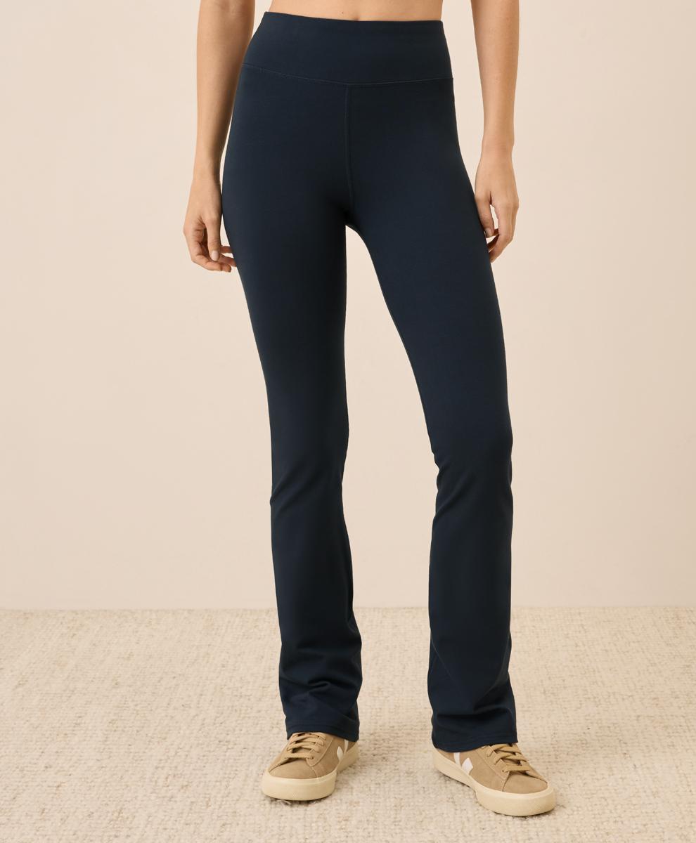 Womens On the Go-To Bootcut Legging H2 Product Image