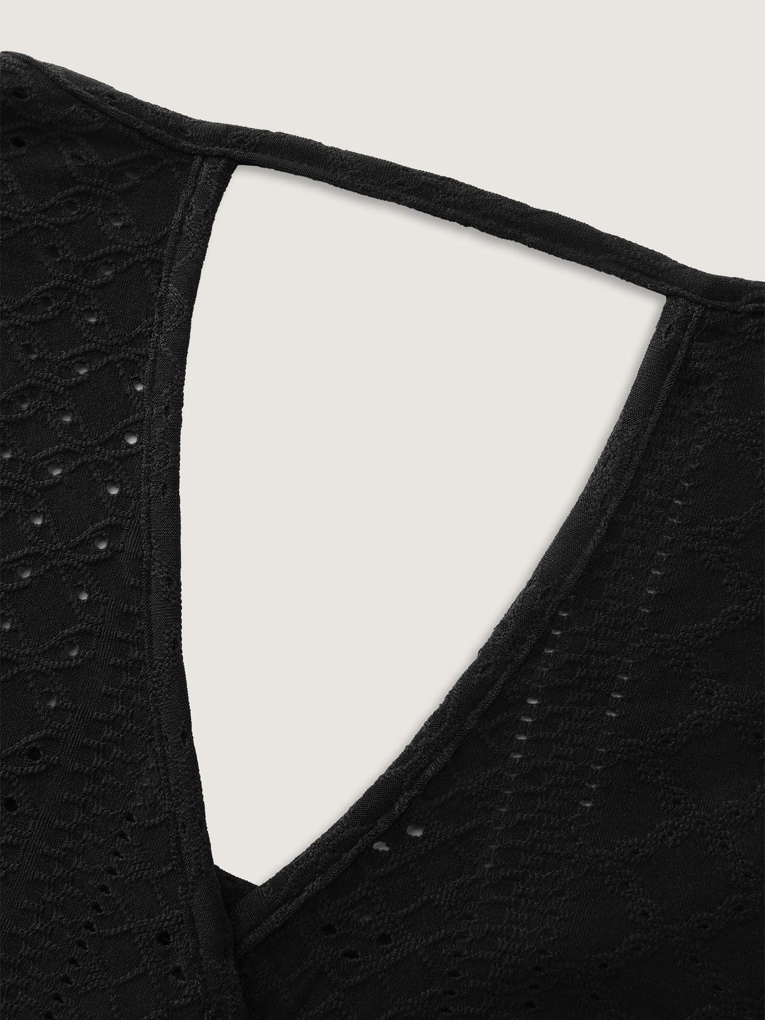 Stretchy Textured Round Neck Tank Top Female Product Image