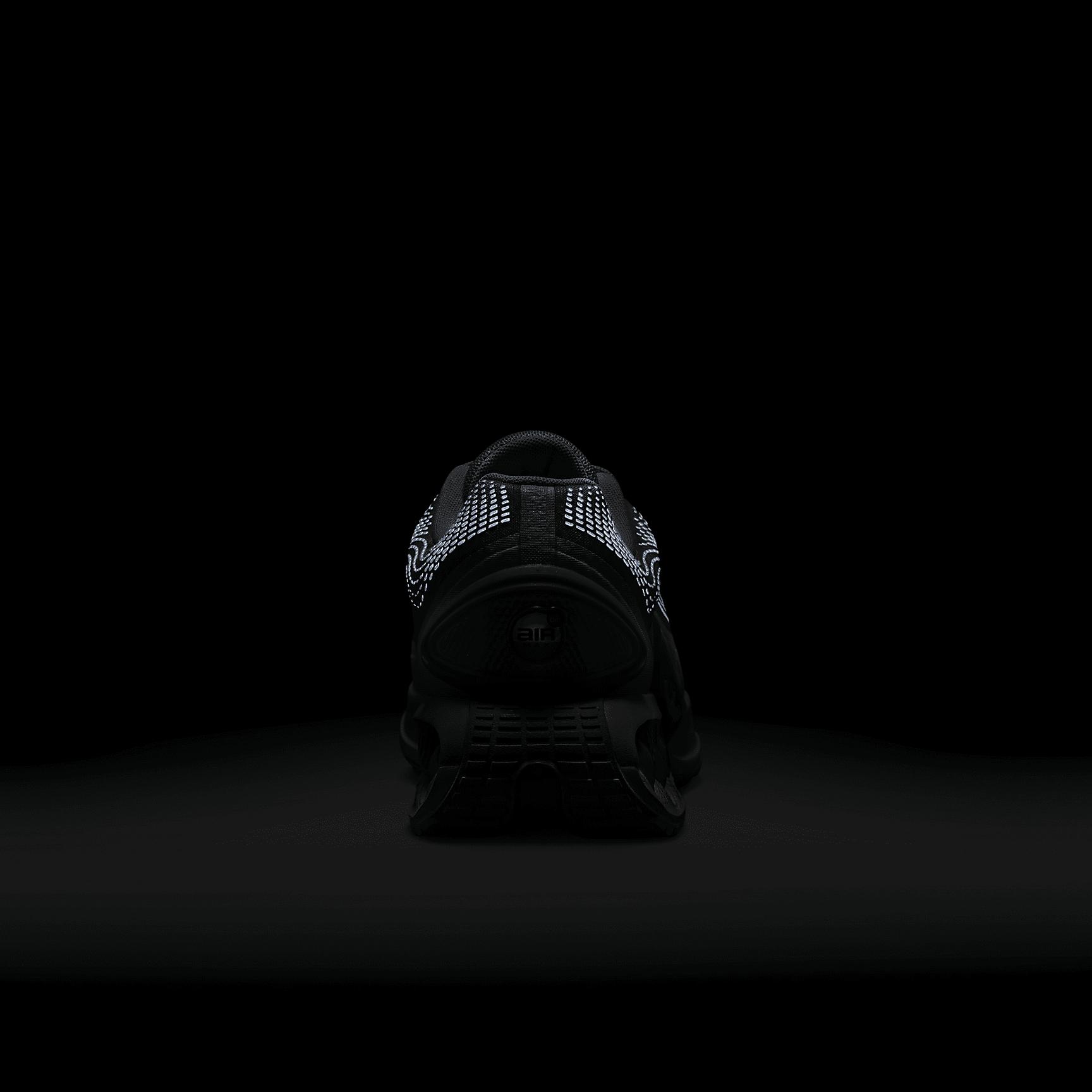 Nike Men's Air Max Dn Shoes Product Image