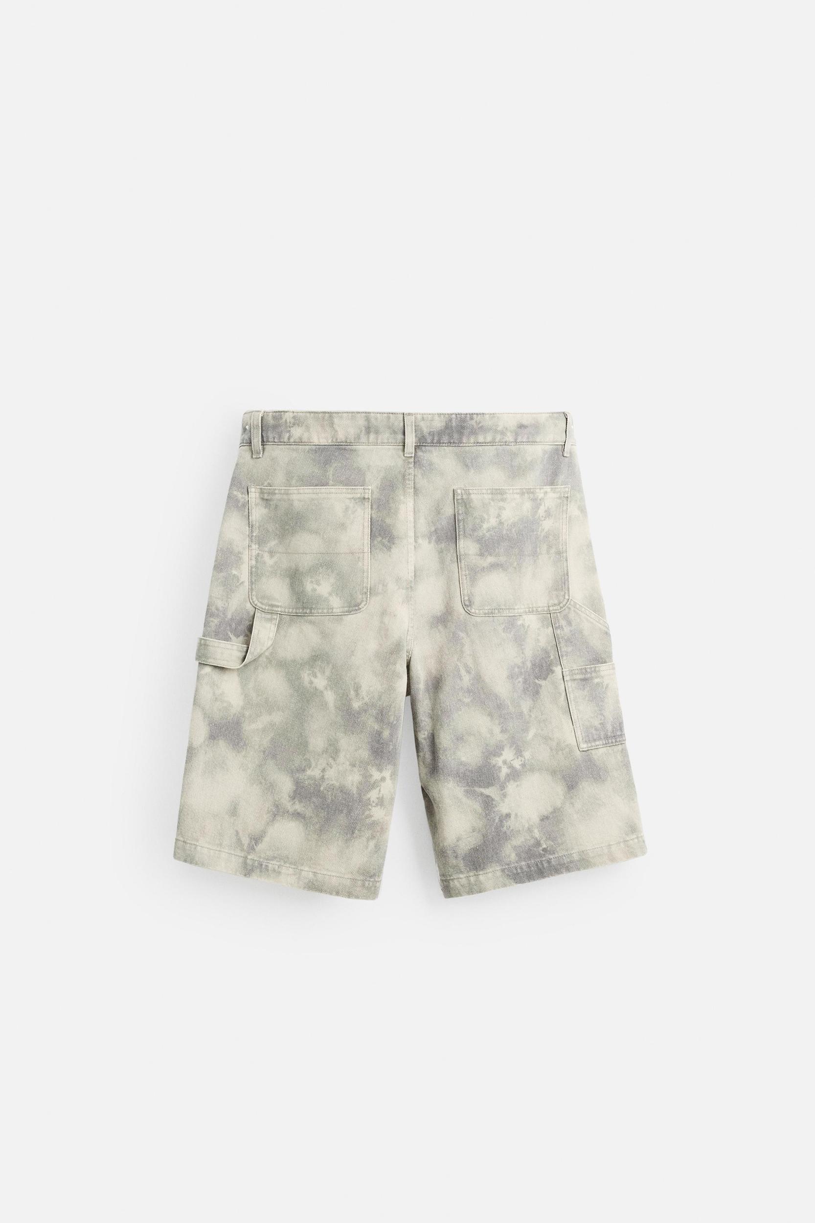 ABSTRACT PRINT CARPENTER POCKET SHORTS Product Image