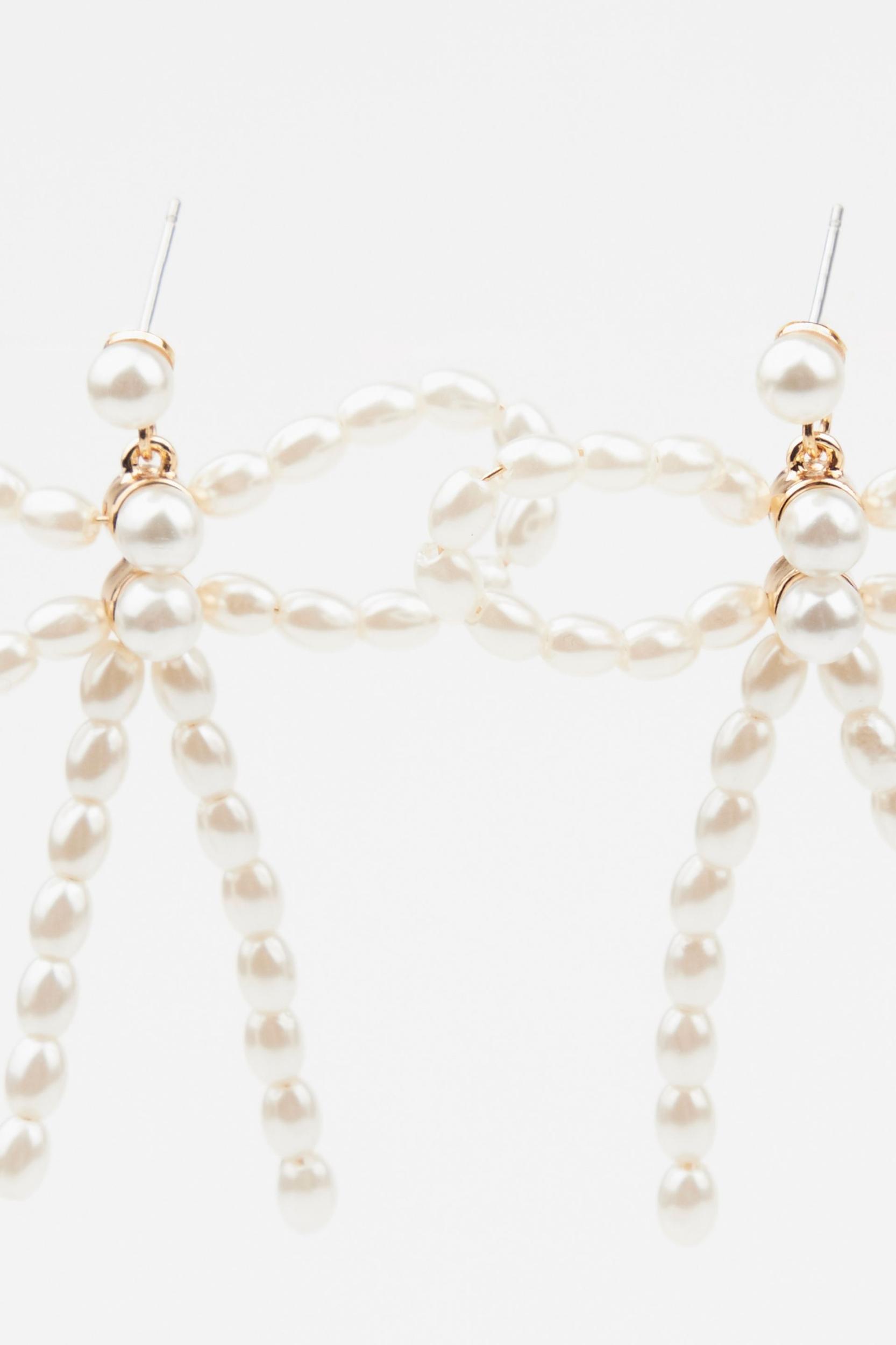 Bow Pearl Earrings Product Image