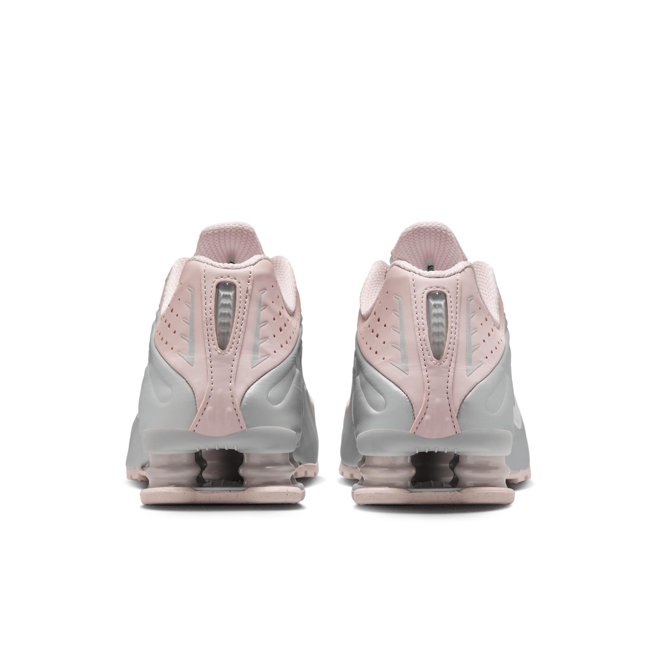 Nike Womens Shox R4 Shoes | AR3565-007 Product Image