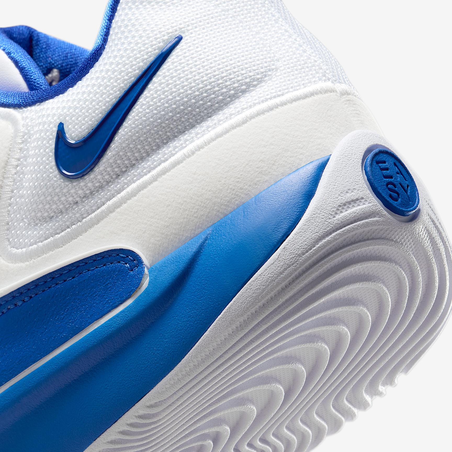 Nike Men's KD18 Basketball Shoes Product Image