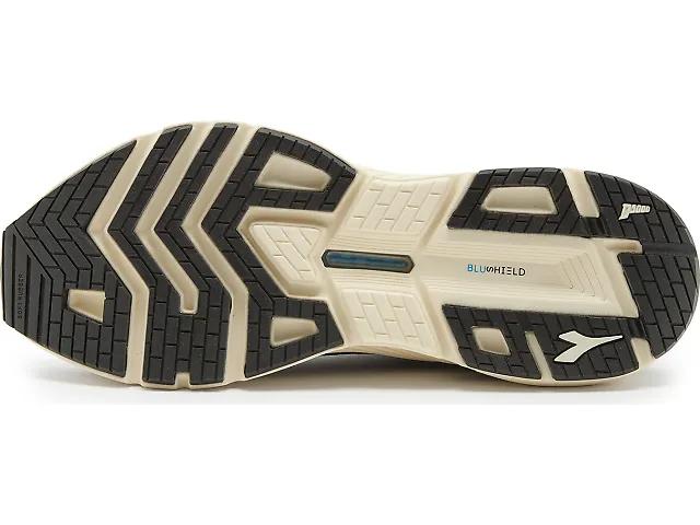 Men's | Diadora Mythos Blushield Volo 3 HIP Product Image