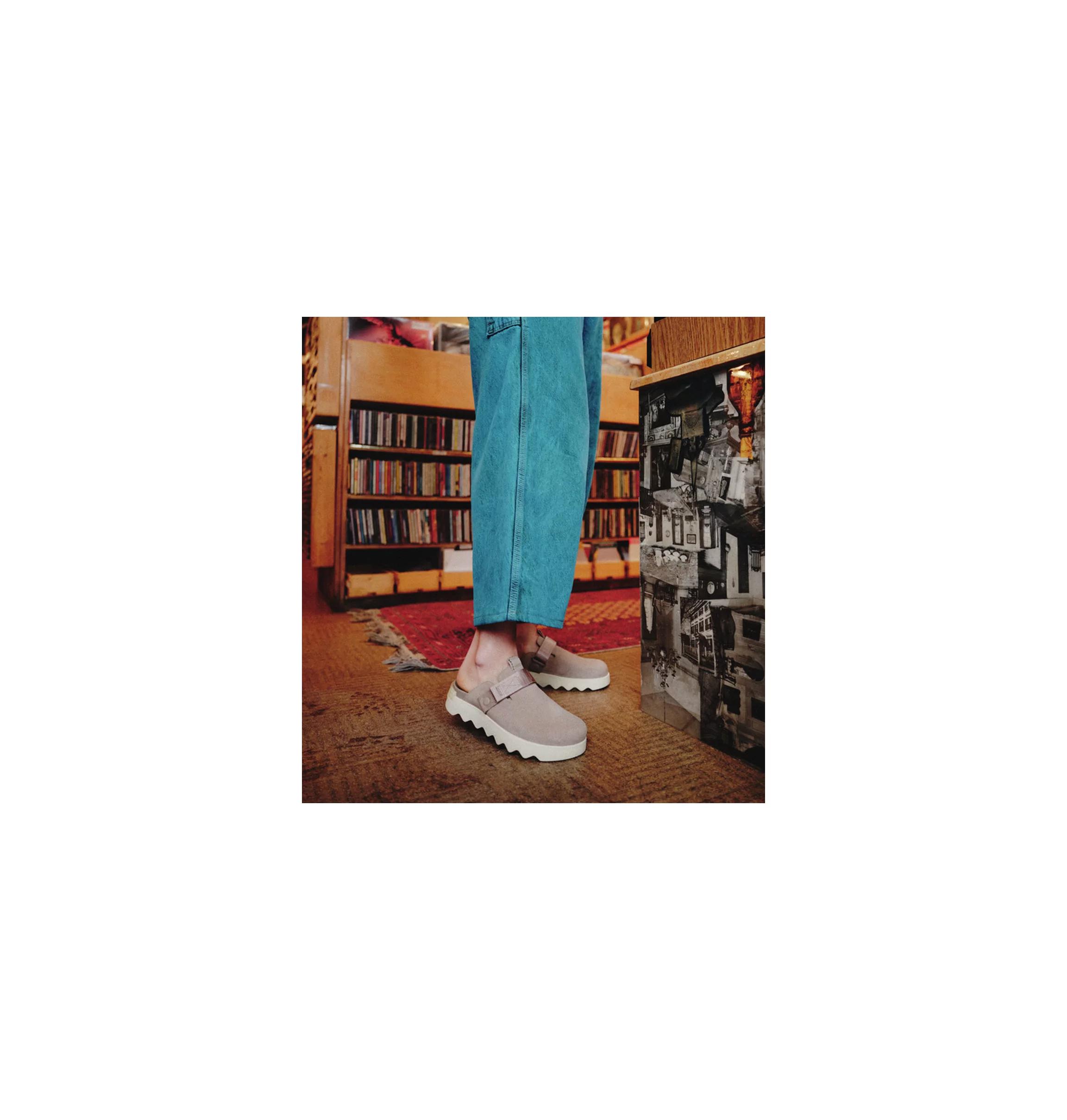 VIIBE™ Women's Clog Product Image