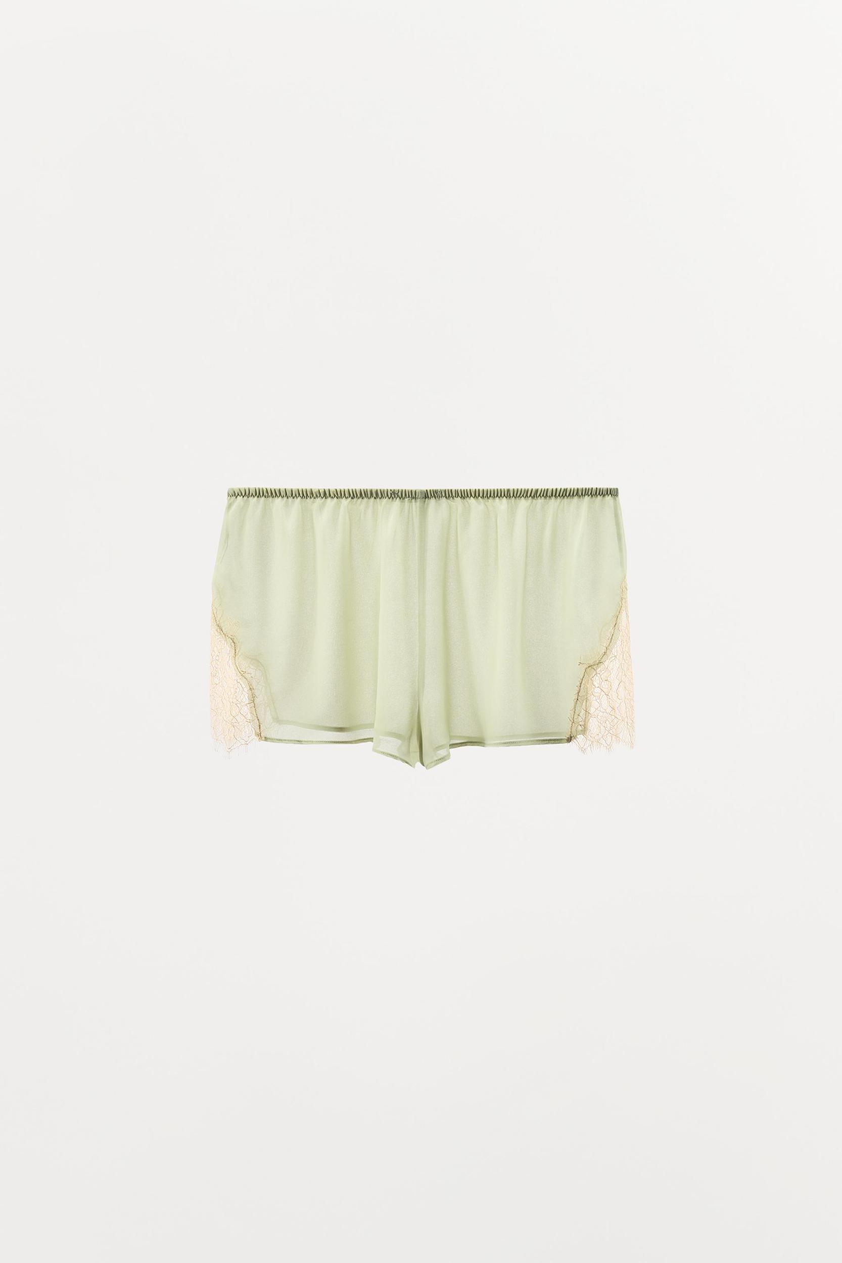 LACE PAJAMA SHORTS Product Image