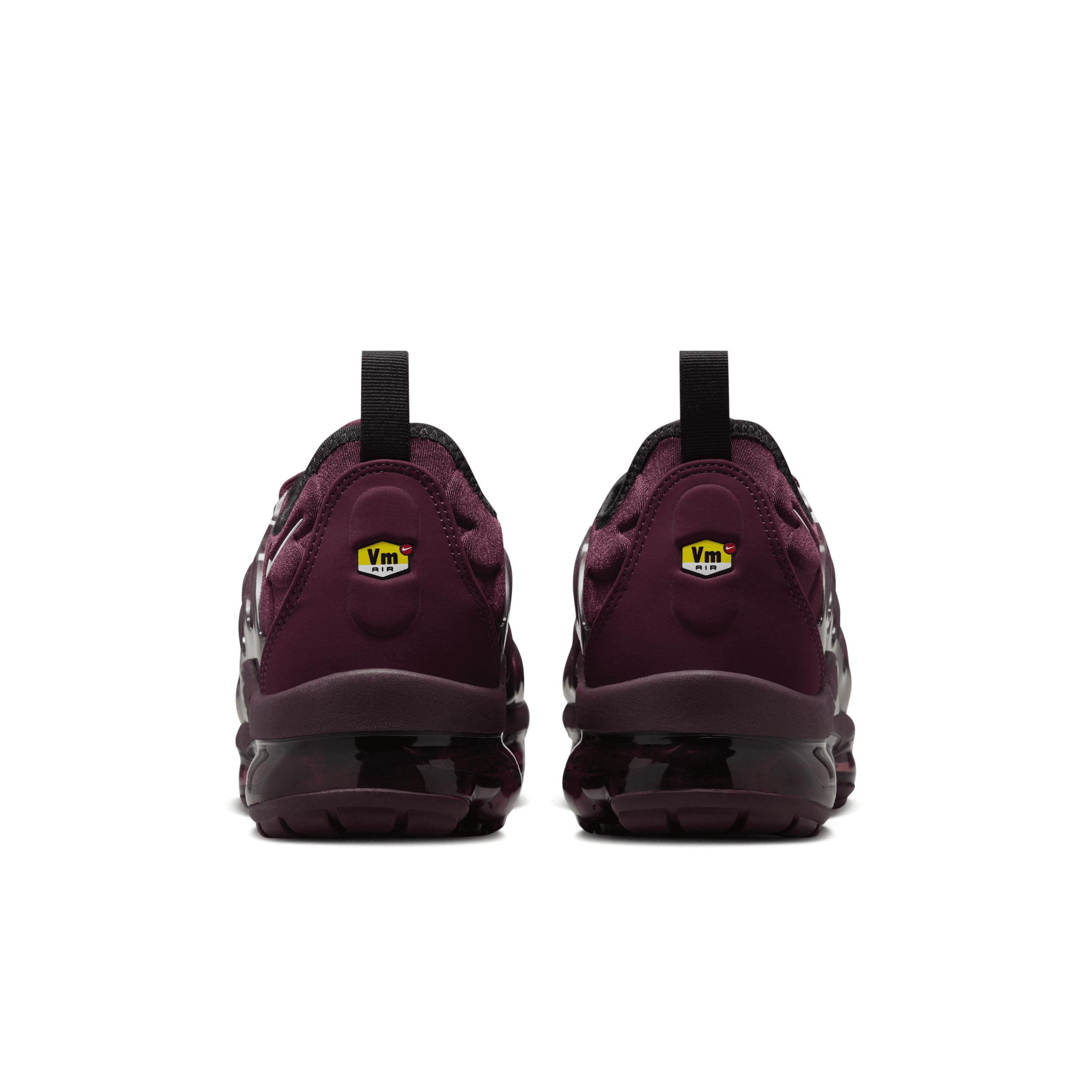 Nike Mens Air VaporMax Plus Shoes | FN6850-681 Product Image