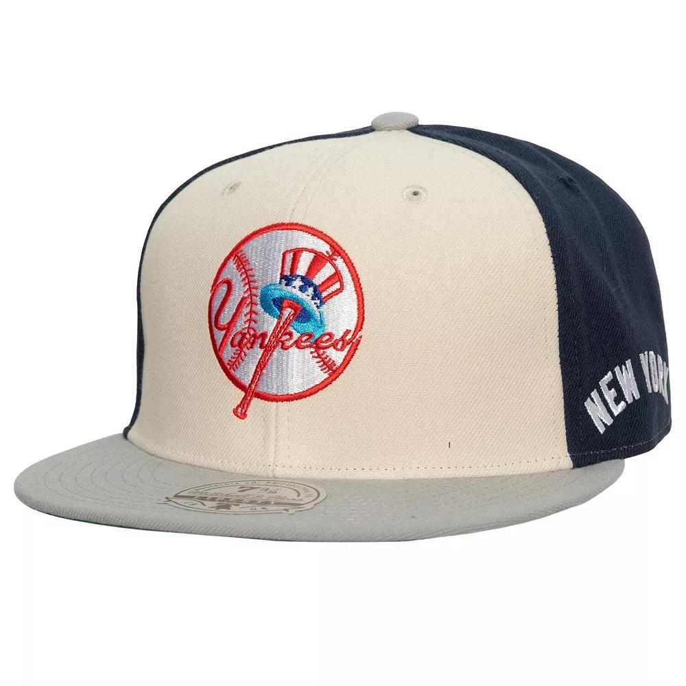 Men's Mitchell & Ness Cream/Gray New York Yankees Yankee Stadium 50th Anniversary Homefield Fitted Hat,  Product Image