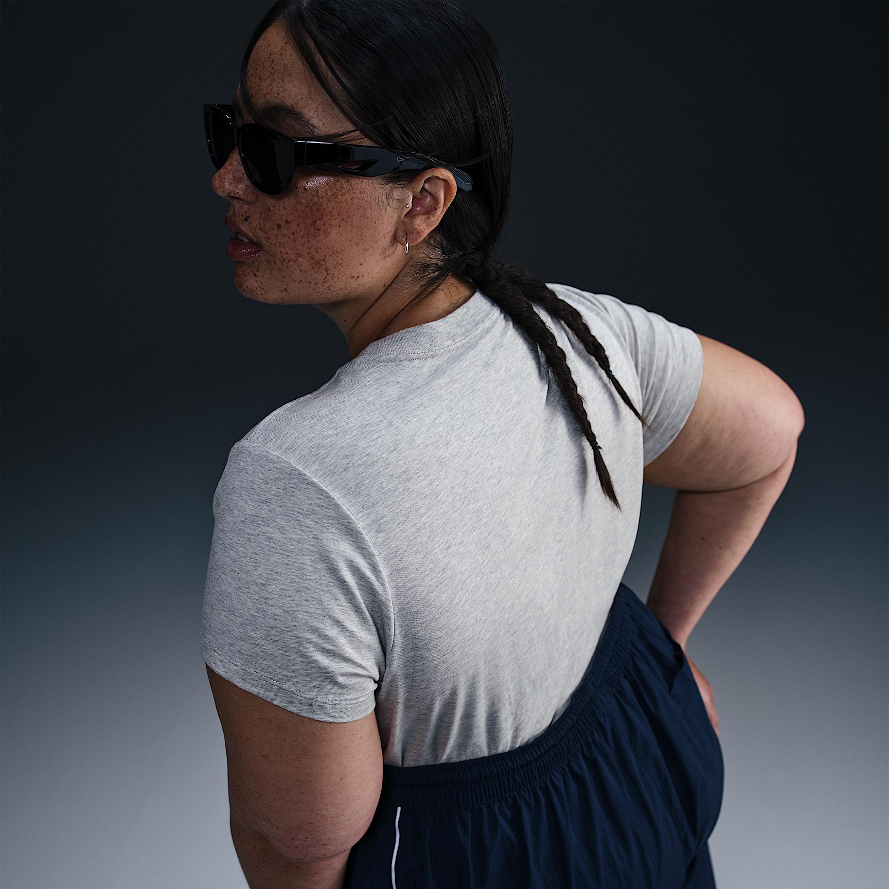 Nike Sportswear Chill Knit Women's Cropped T-Shirt (Plus Size) Product Image