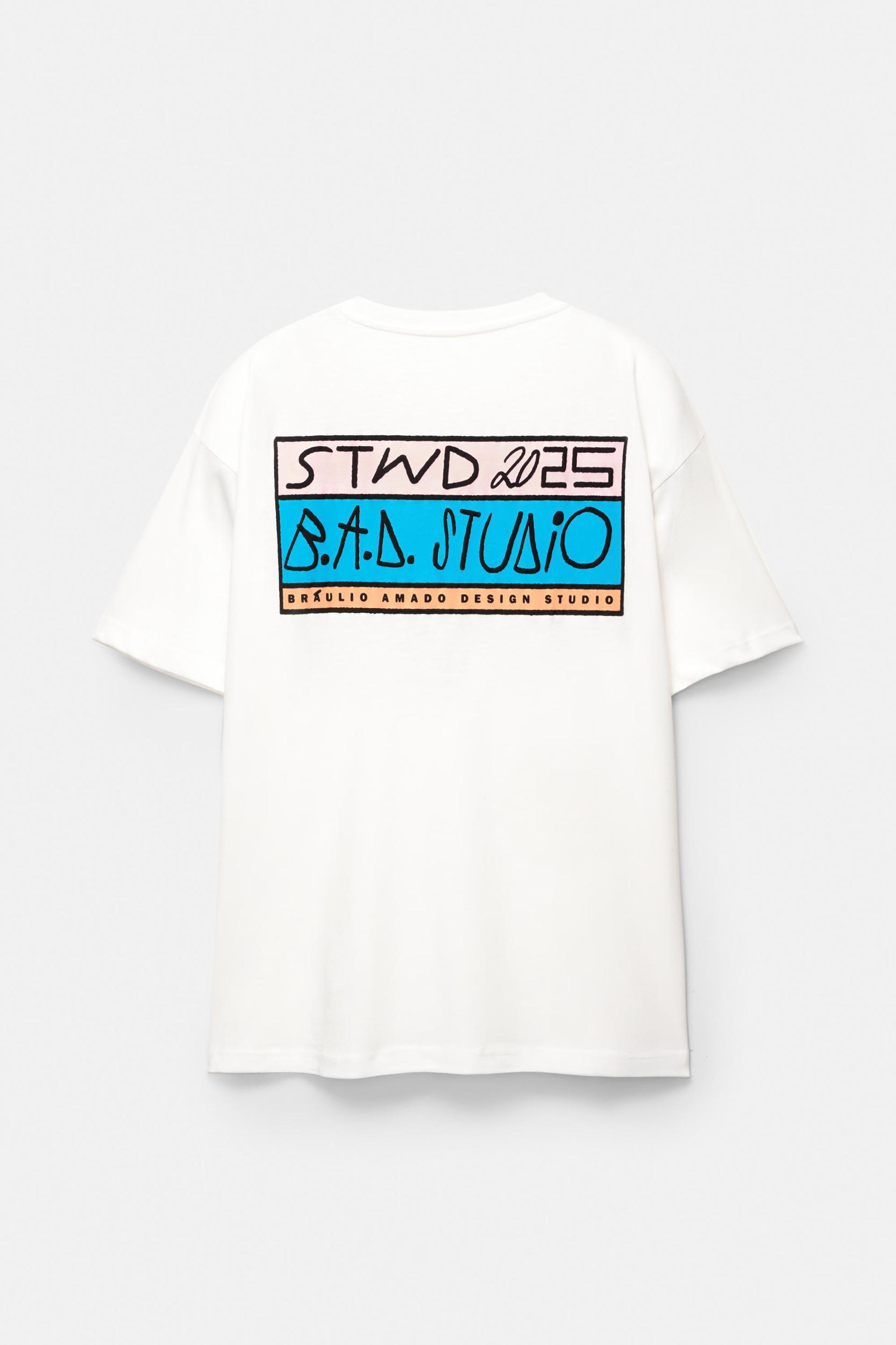 Bráulio Amado daisy T-shirt Product Image