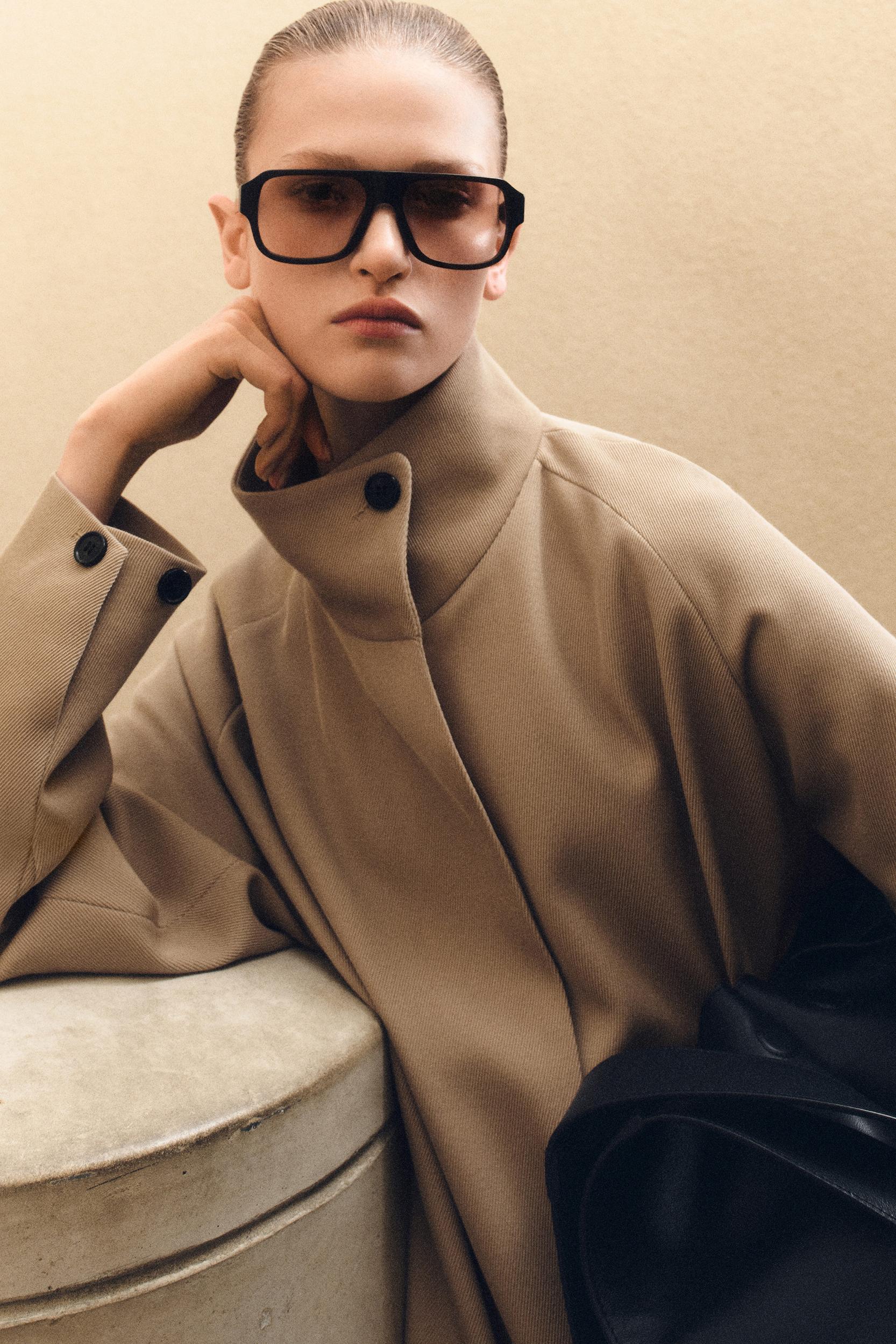 TRAPEZE WOOL-BLEND COAT Product Image