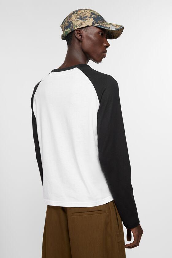 Long sleeve t-shirt - Regular fit Product Image