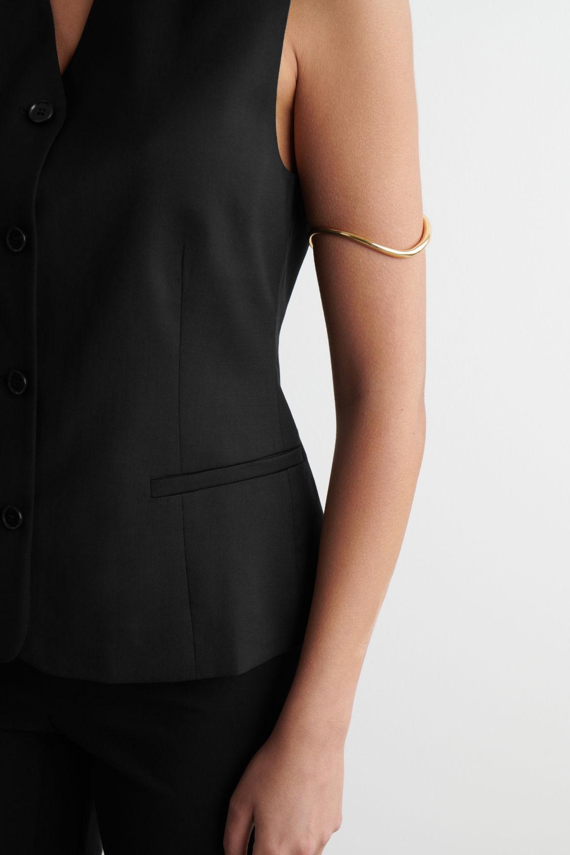 TAILORED WOOL VEST Product Image