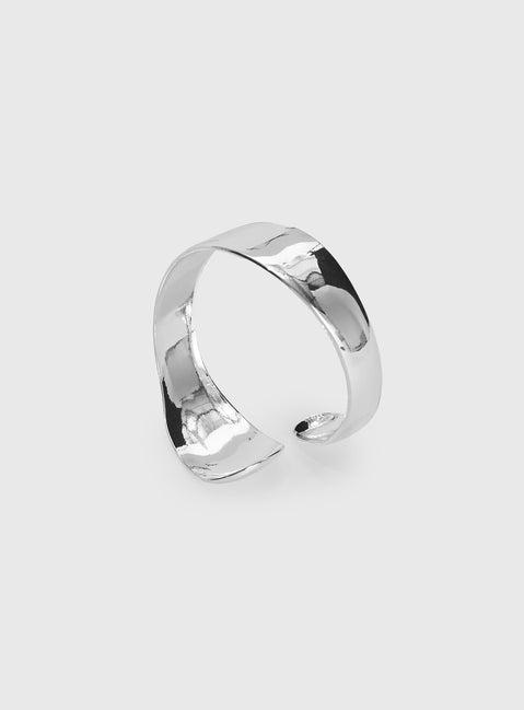 Pleasing Bracelet Silver Product Image