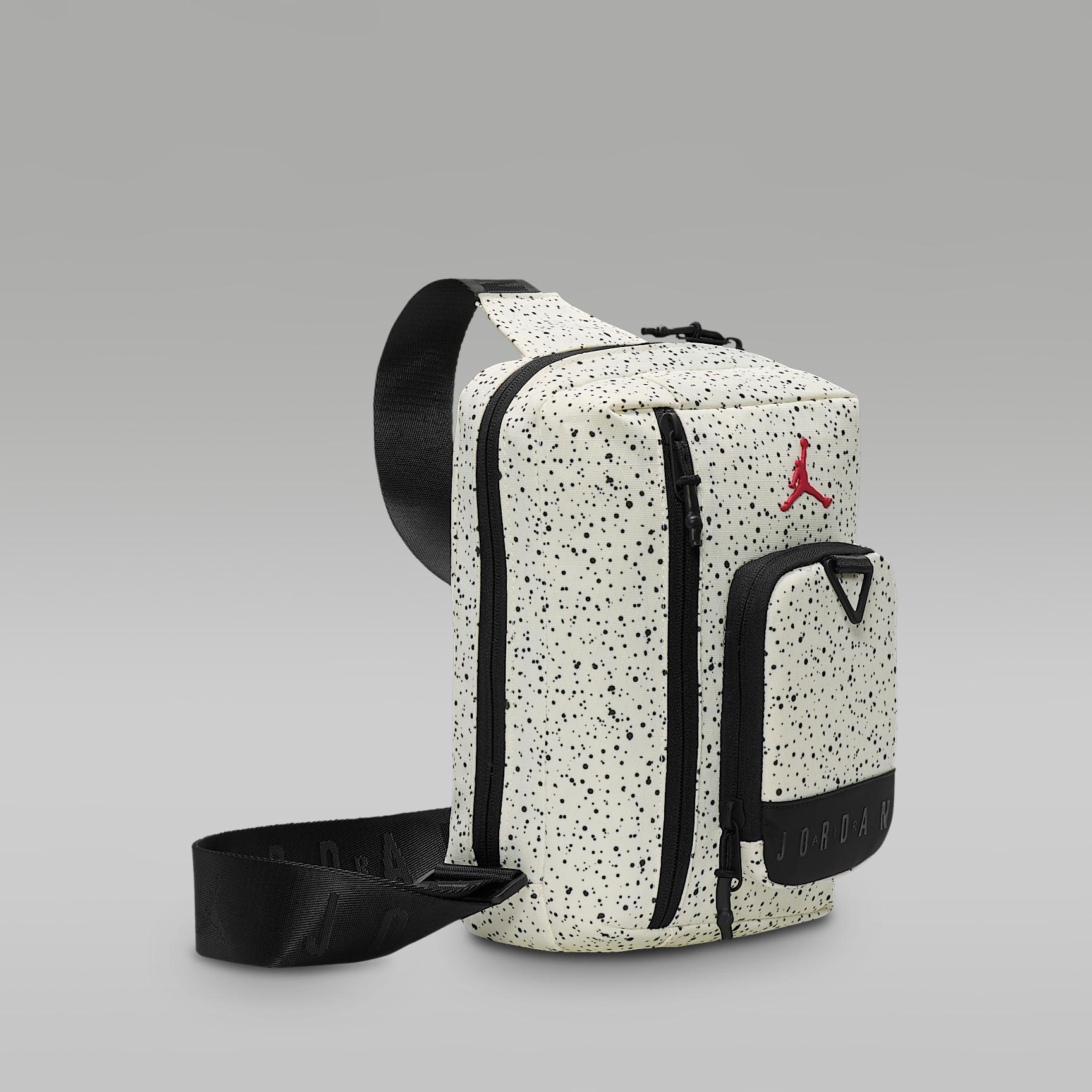 Jordan Collectors Crossbody Bag (3L) Product Image