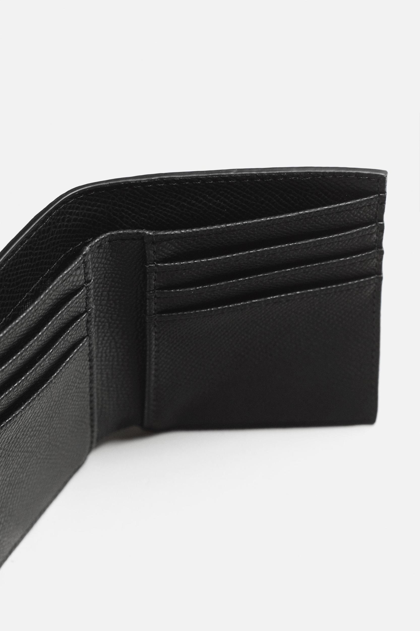 TEXTURED VERTICAL WALLET Product Image