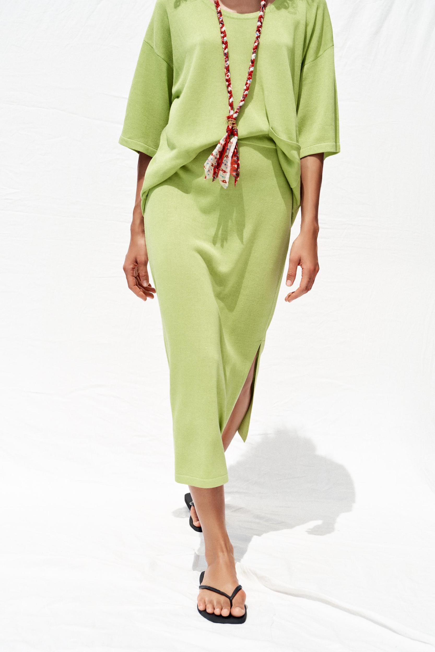 KNIT MIDI SKIRT Product Image