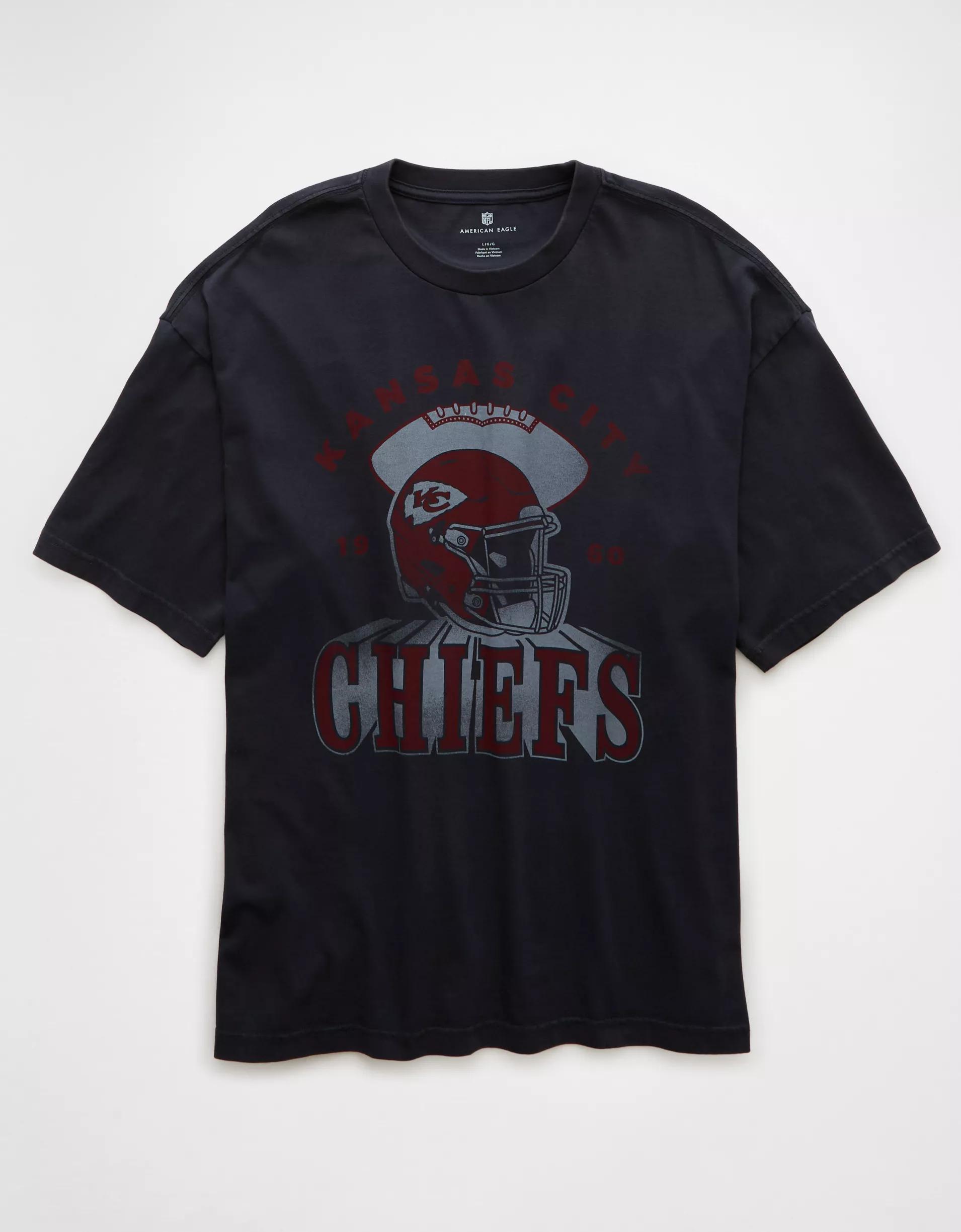 AE Boxy NFL Kansas City Chiefs Graphic T-Shirt Product Image