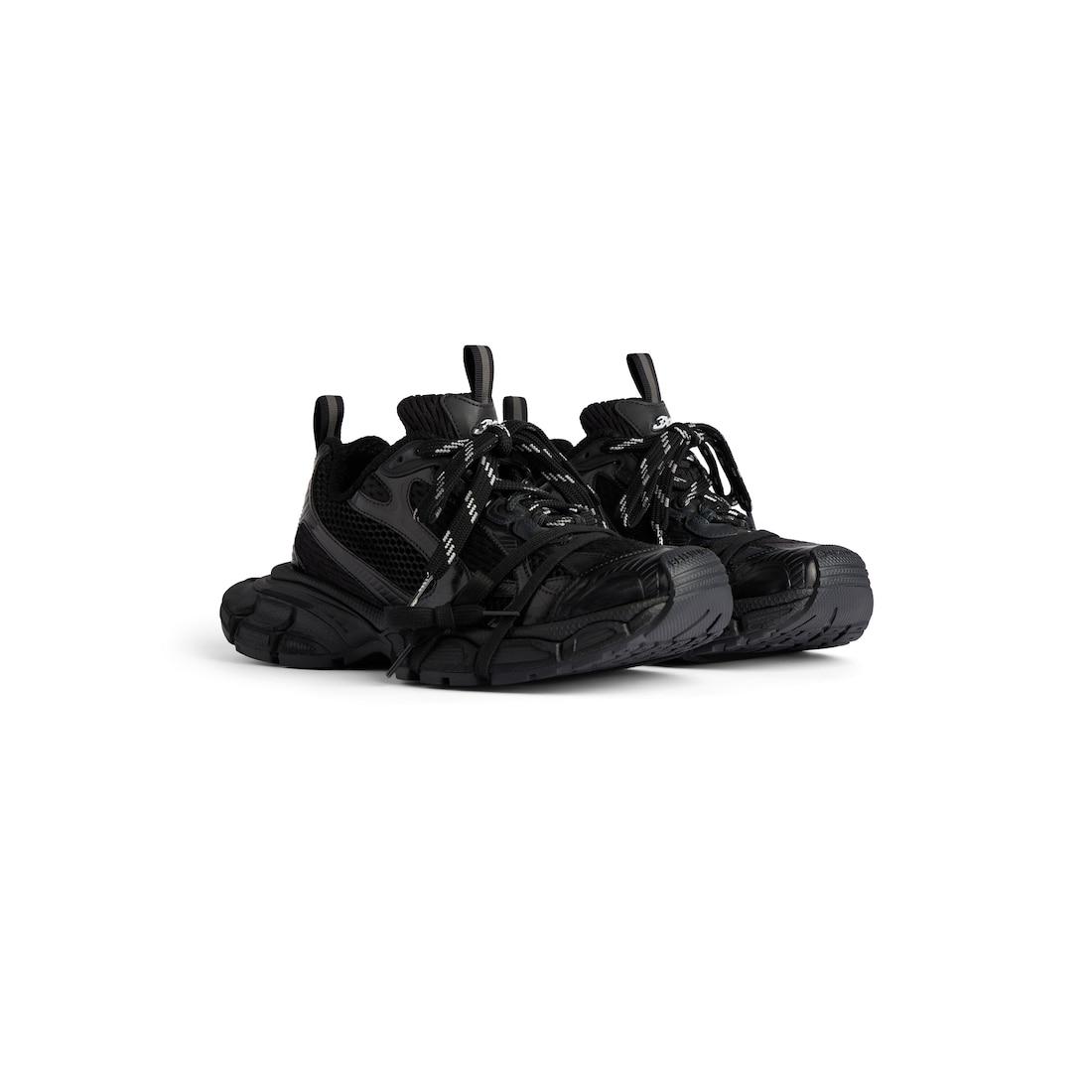 Women's 3xl Sneaker in Black Product Image