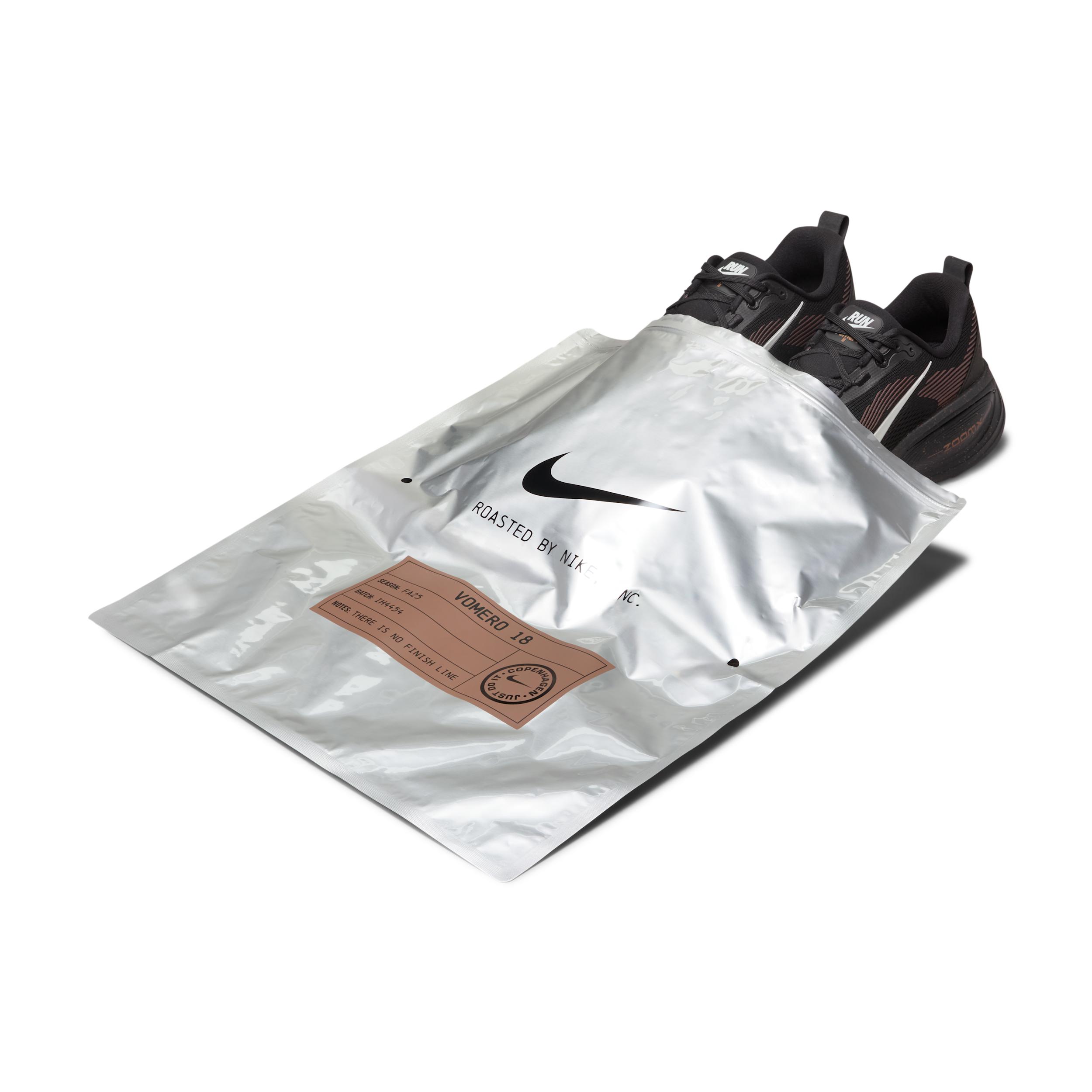 Nike Mens Vomero 18 Road Running Shoes | HM6803-700 Product Image