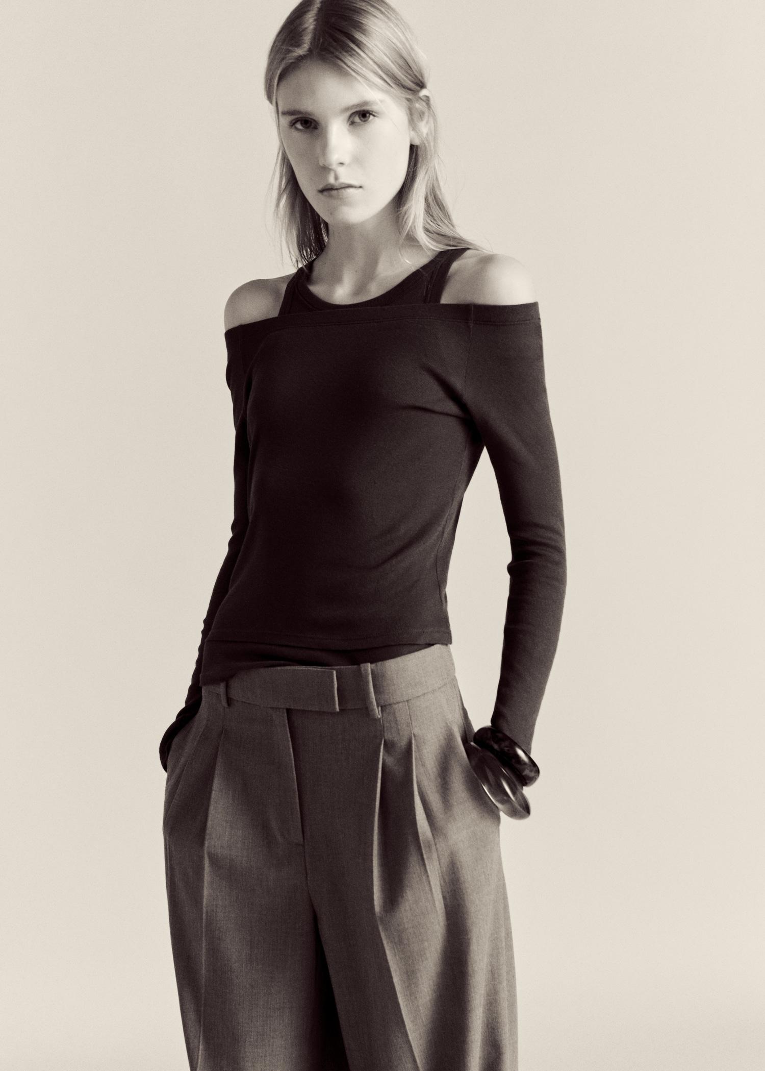 Contrasting cotton-blend T-shirt - Women | MANGO USA Product Image