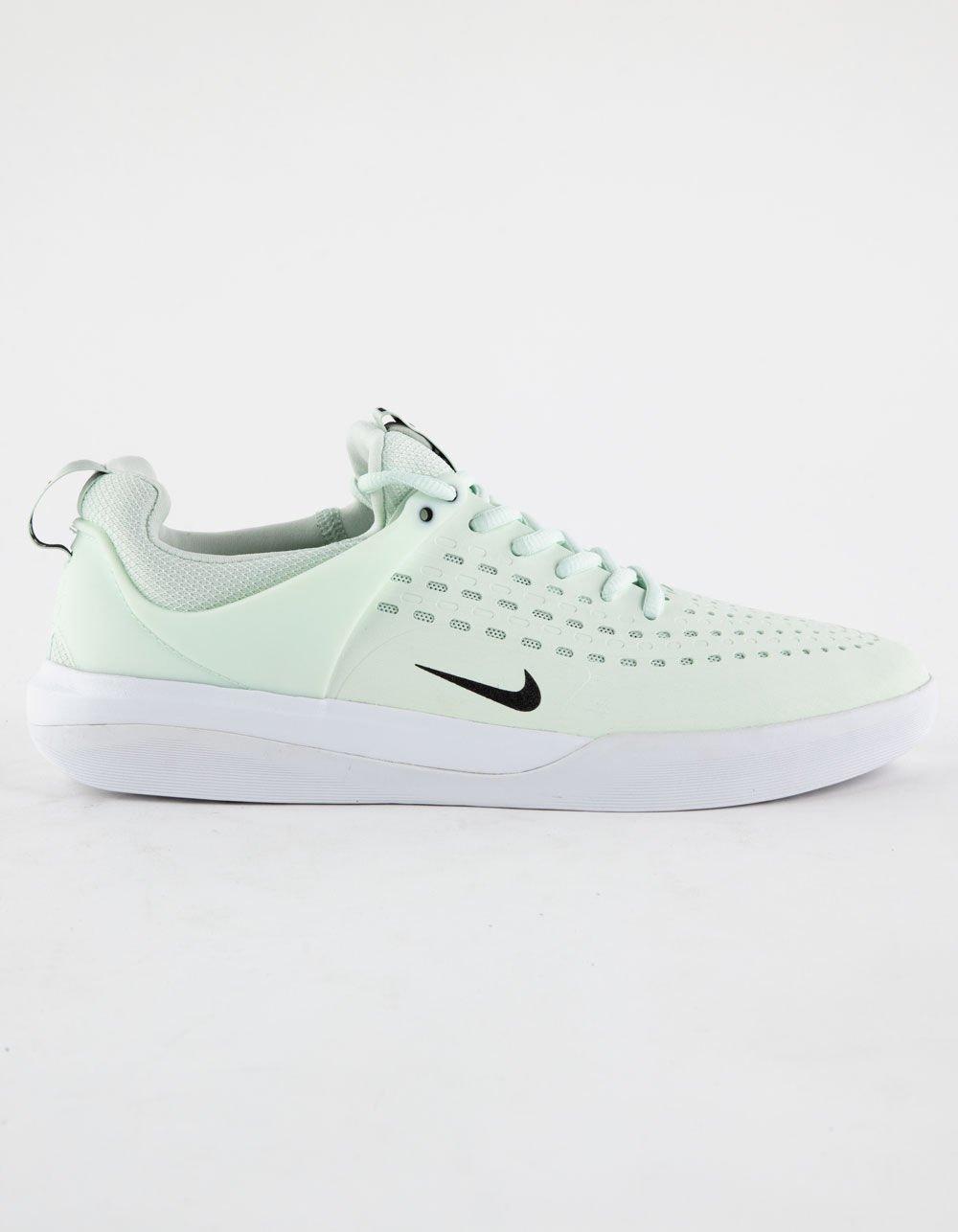 NIKE SB Zoom Nyjah 3 Mens Shoes - GREEN/WHITE Product Image