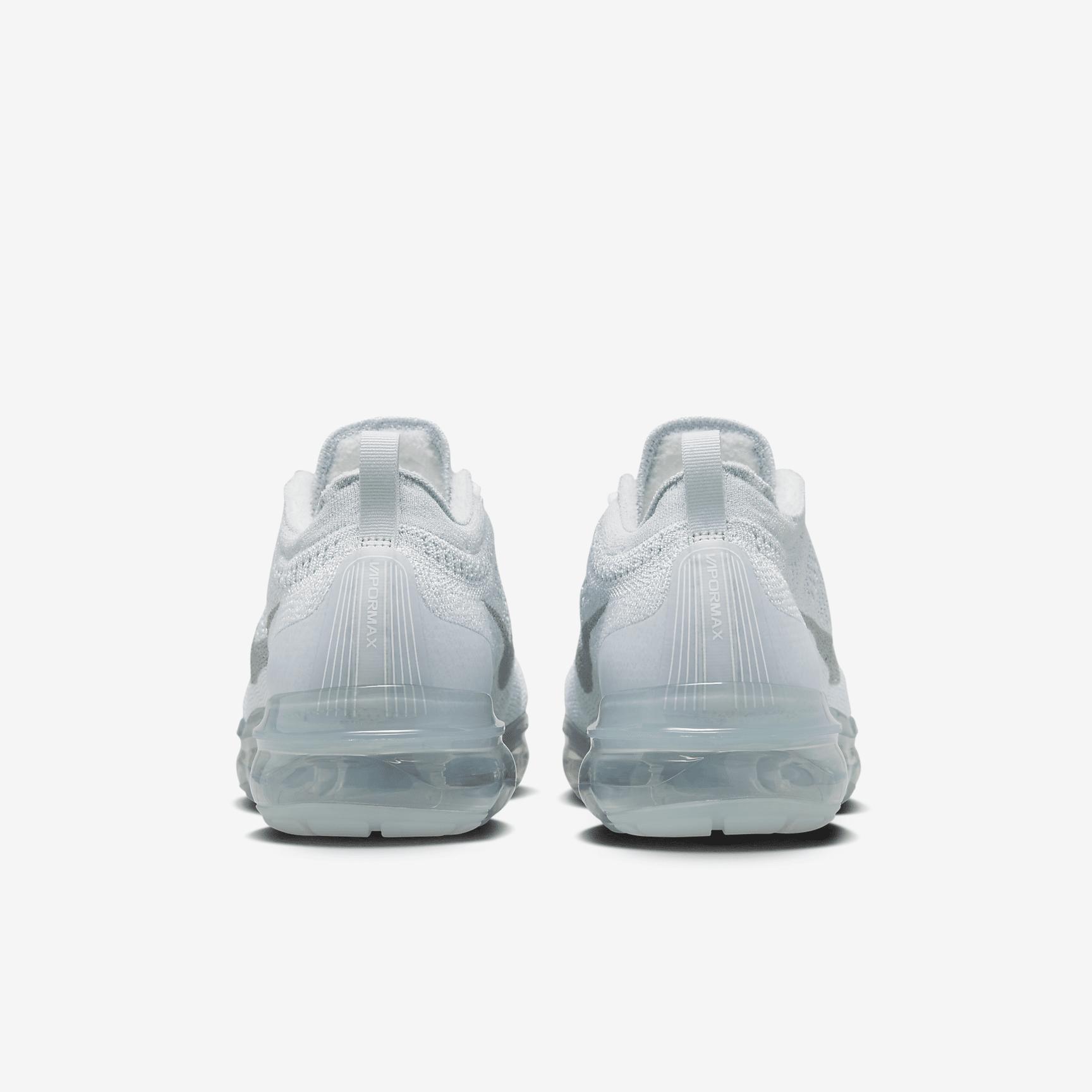 Mens Nike Air VaporMax 2023 Flyknit Running Shoes Product Image