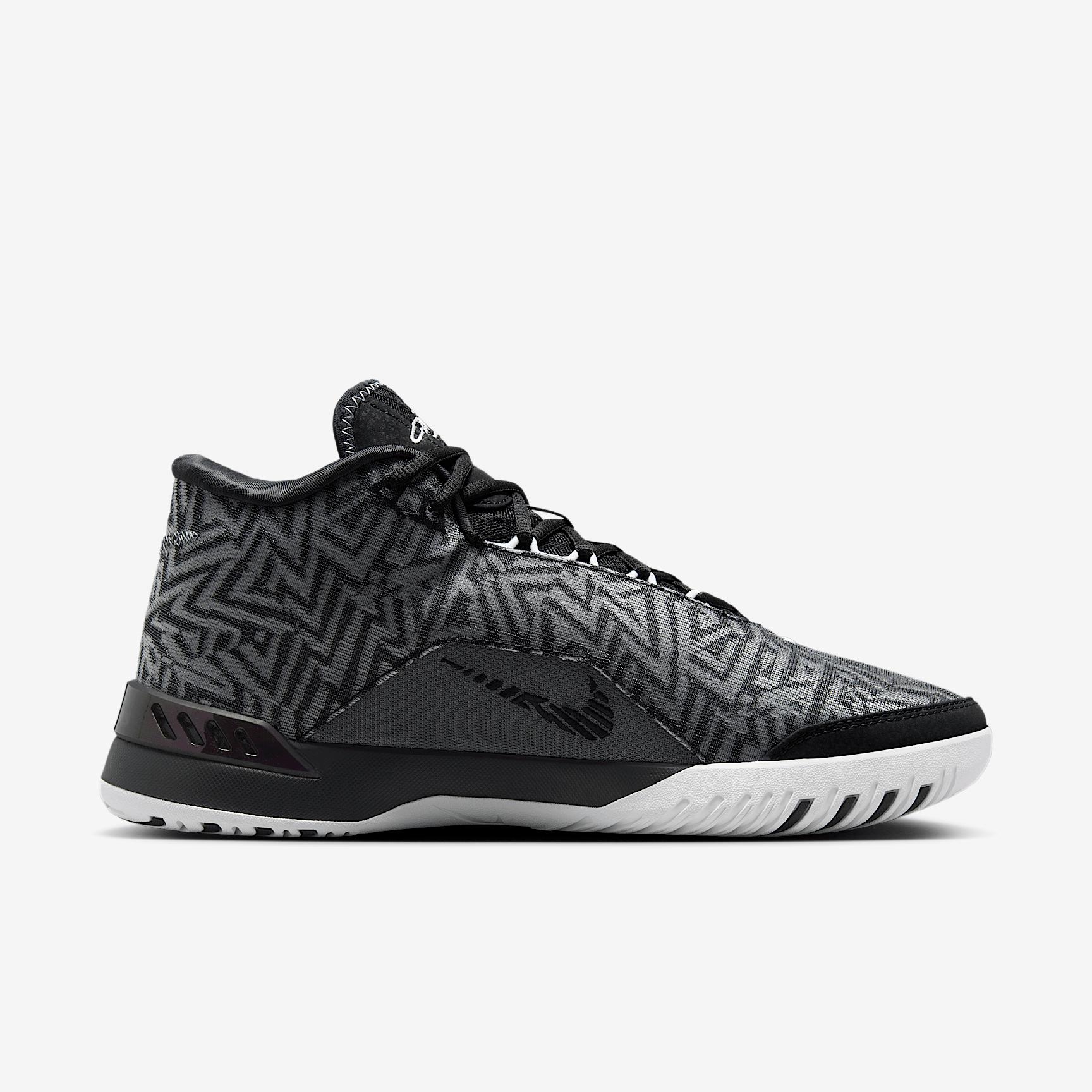 Nike Men's LeBron NXXT Genisus Basketball Shoes Product Image