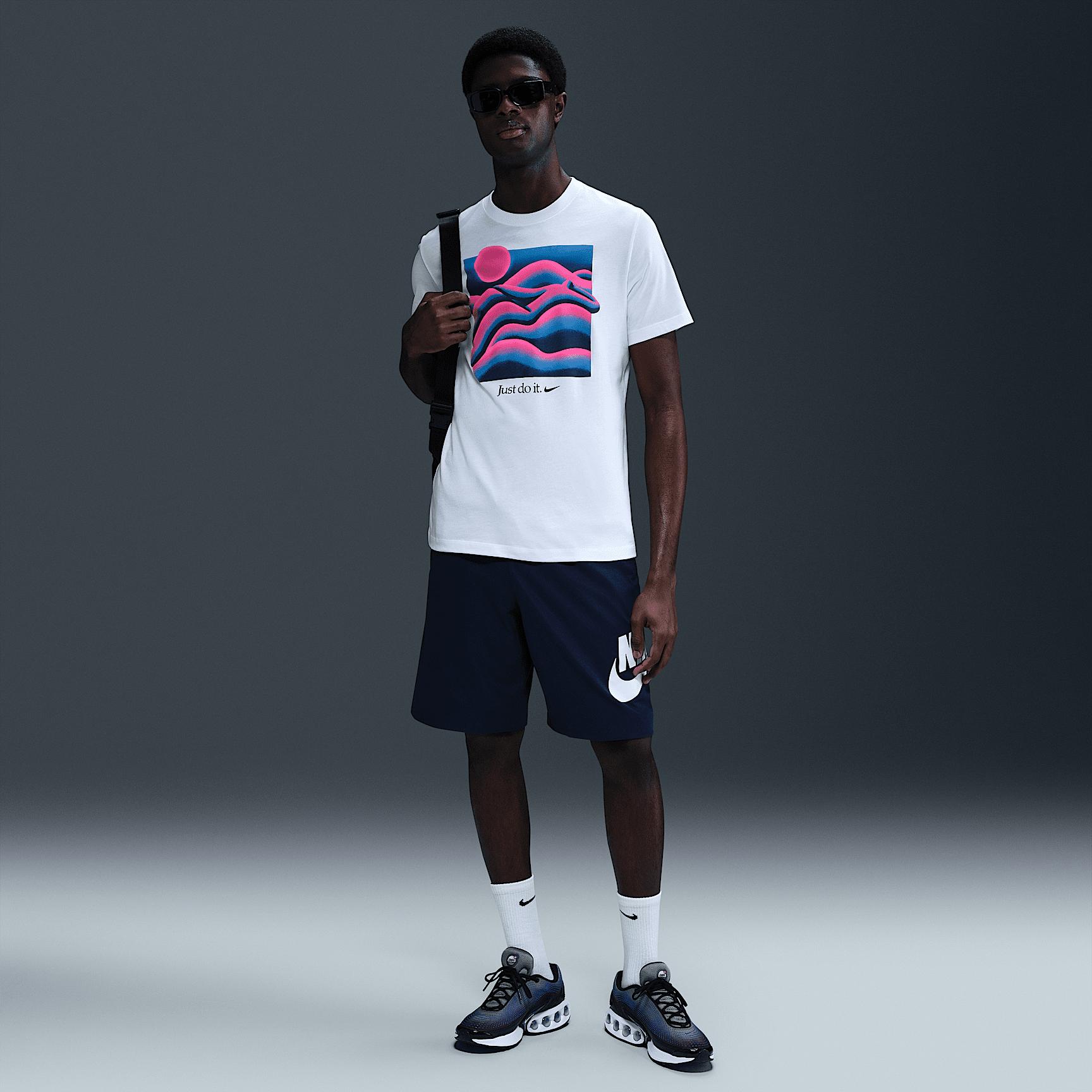 Nike Sportswear T-Shirt Product Image