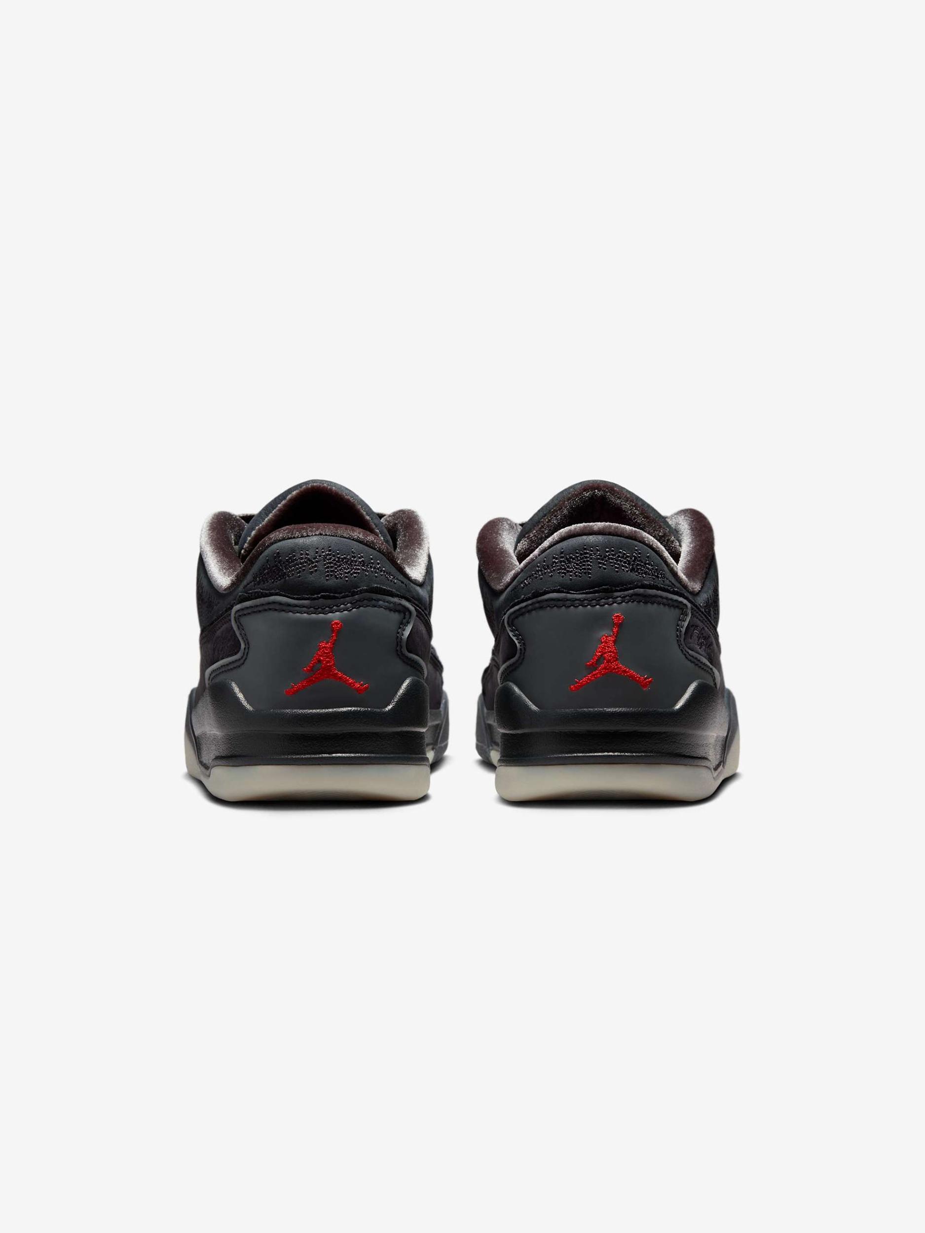 Women's Jordan Flight Court SP (BLACK/VARSITY RED-OFF NOIR-MUSLIN) Female Product Image