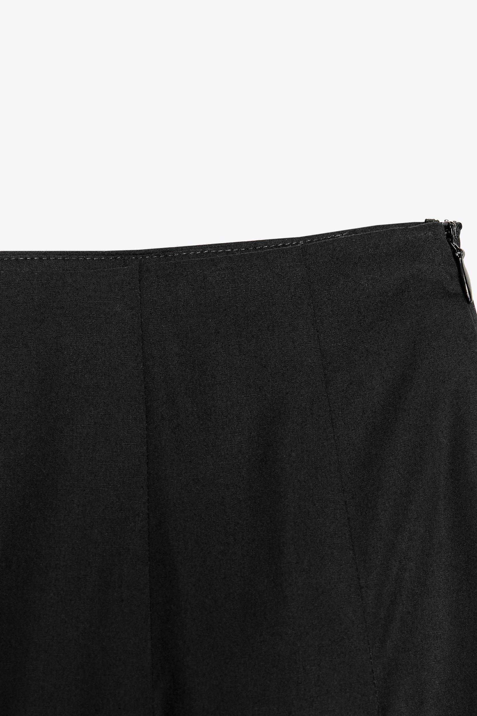 PLEATED MIDI SKIRT Product Image