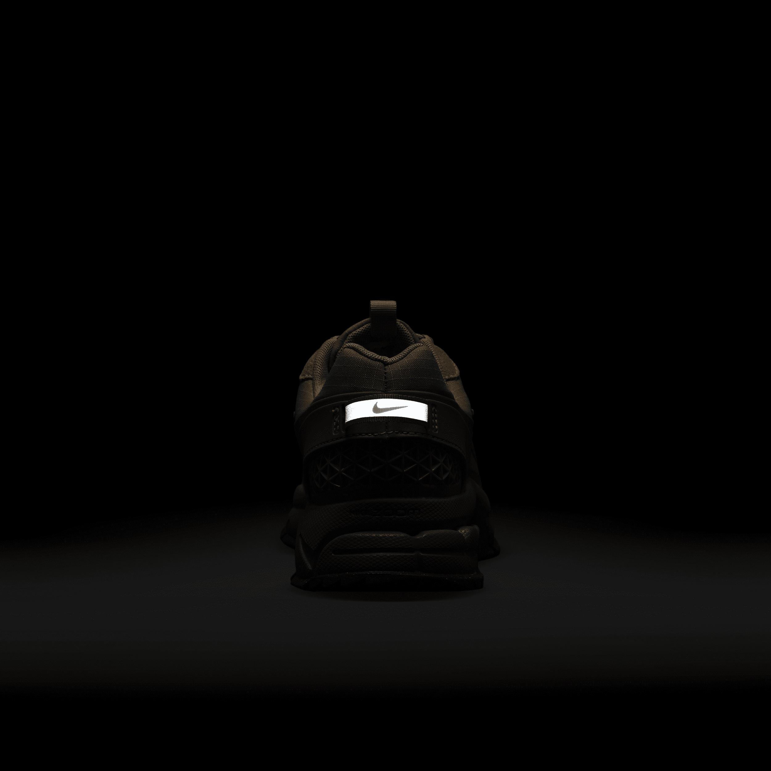 Nike Women's Zoom Vomero Roam Winterized Shoes Product Image