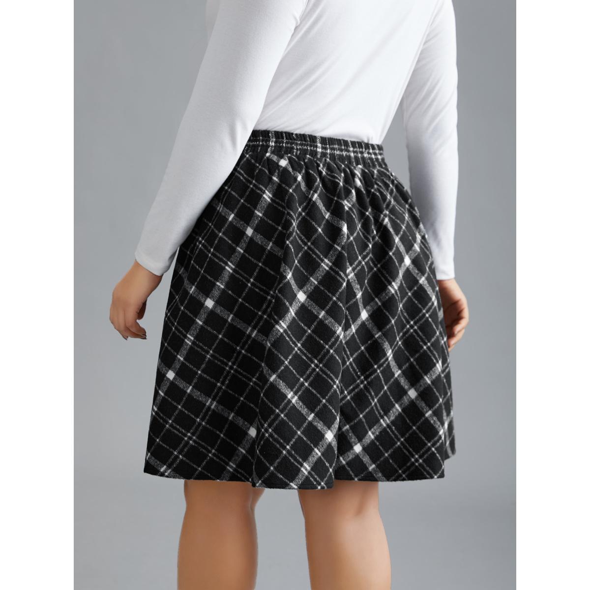 Plus Size Plaid Pattern Elastic Waist A-line Mini Skirt Women Black Elegant Low stretch Slanted pocket Everyday Skirts BloomChic 10/M Product Image