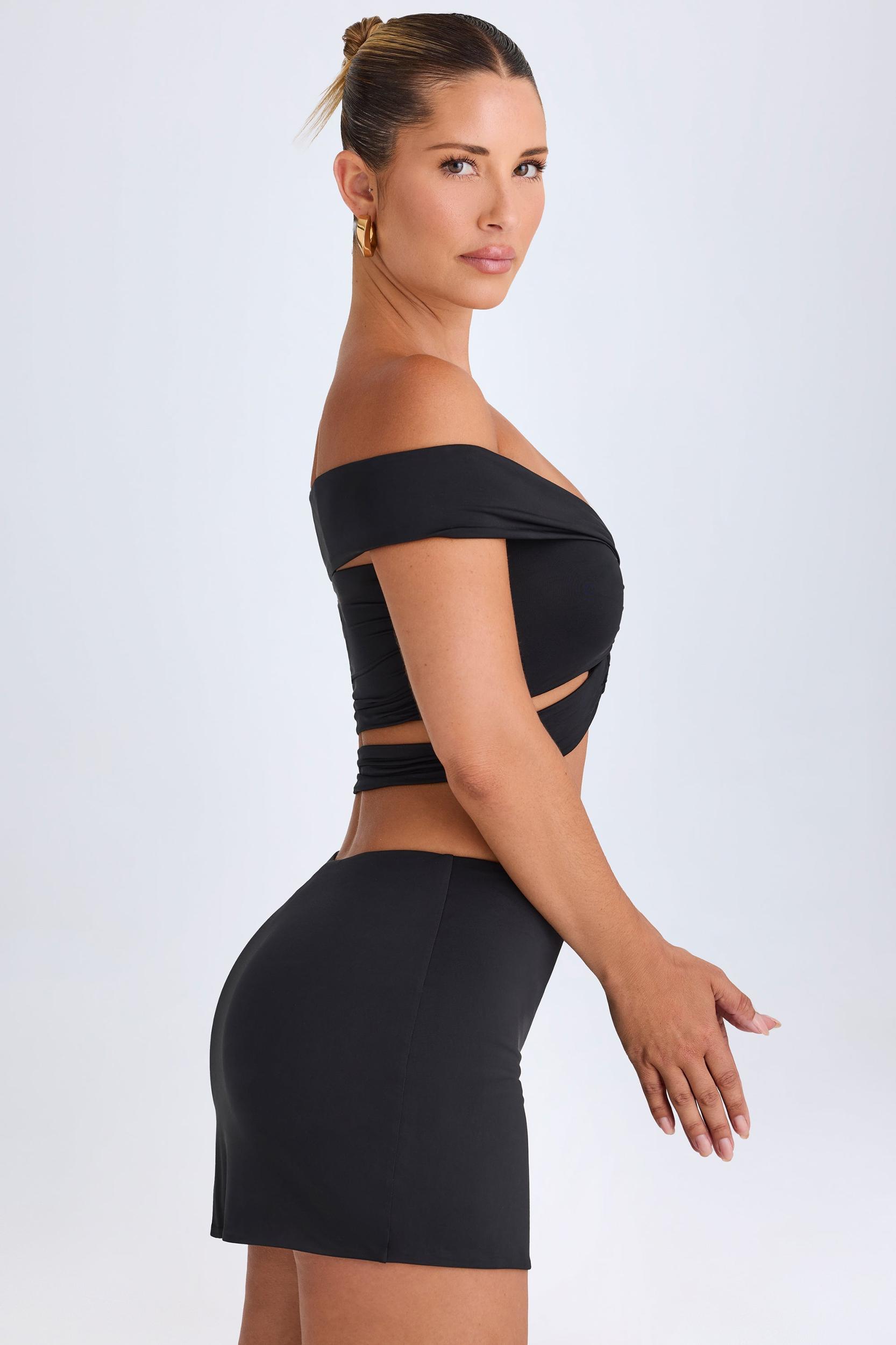 Mid-Rise Micro Mini Skirt in Black Female Product Image