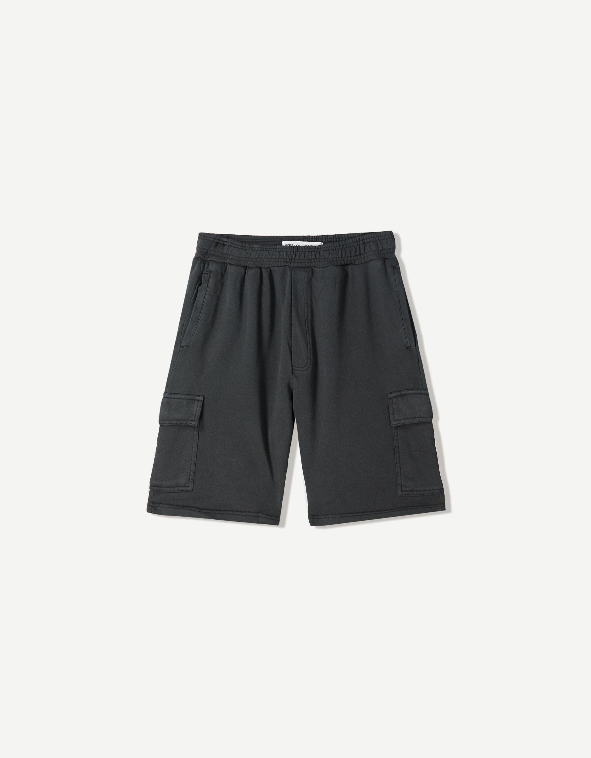 Plush cargo Bermuda shorts Product Image