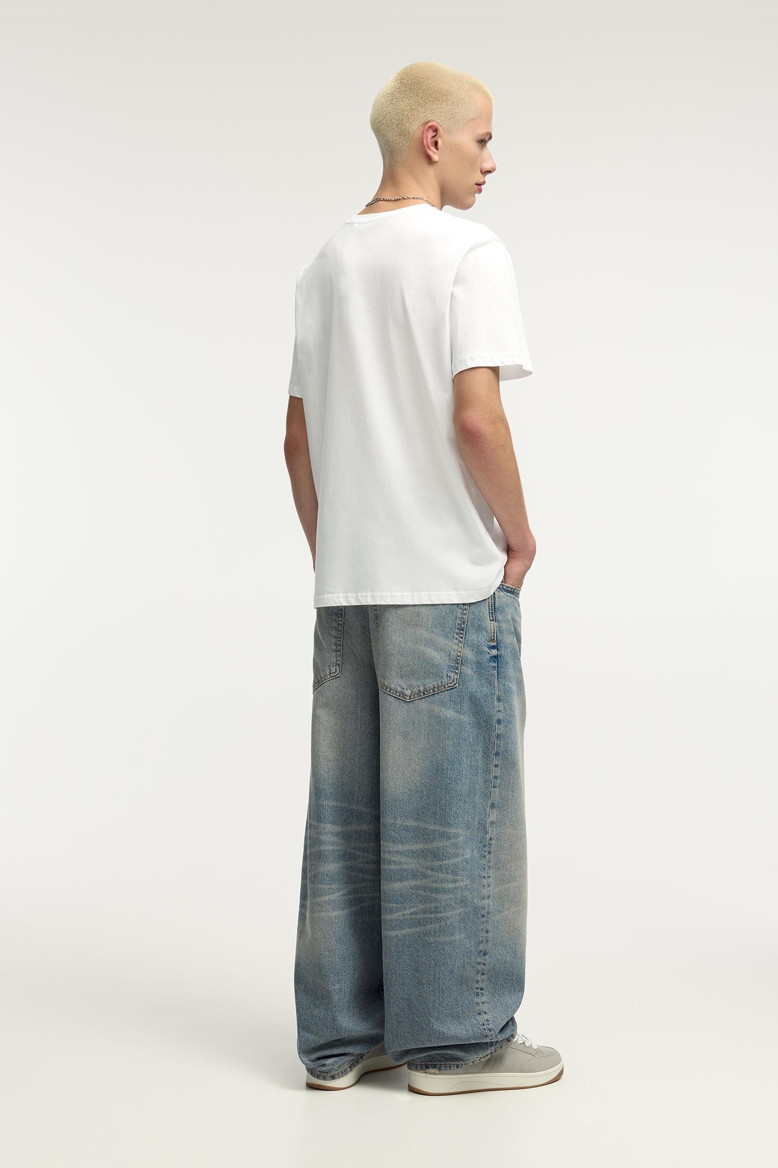 Super baggy washed finish jeans Product Image