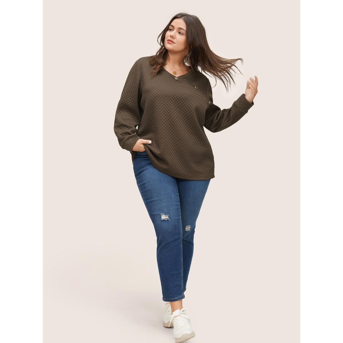 Plus Size Plain Argyle Quilted Button Detail Sweatshirt Women DarkBrown Casual Non V-neck Everyday Sweatshirts BloomChic 28/5X Product Image