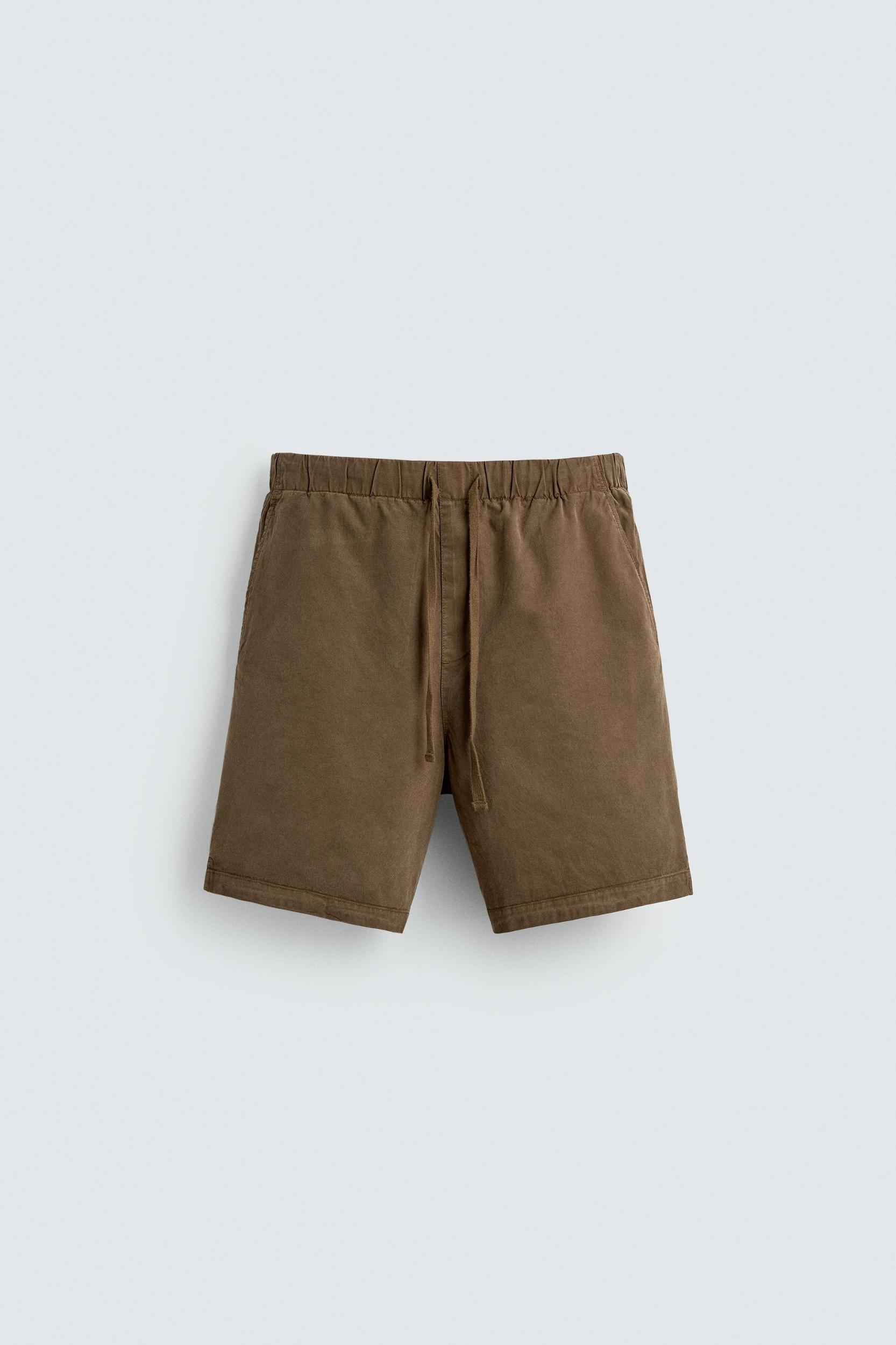 RELAXED FIT LYOCELL-COTTON SHORTS Product Image