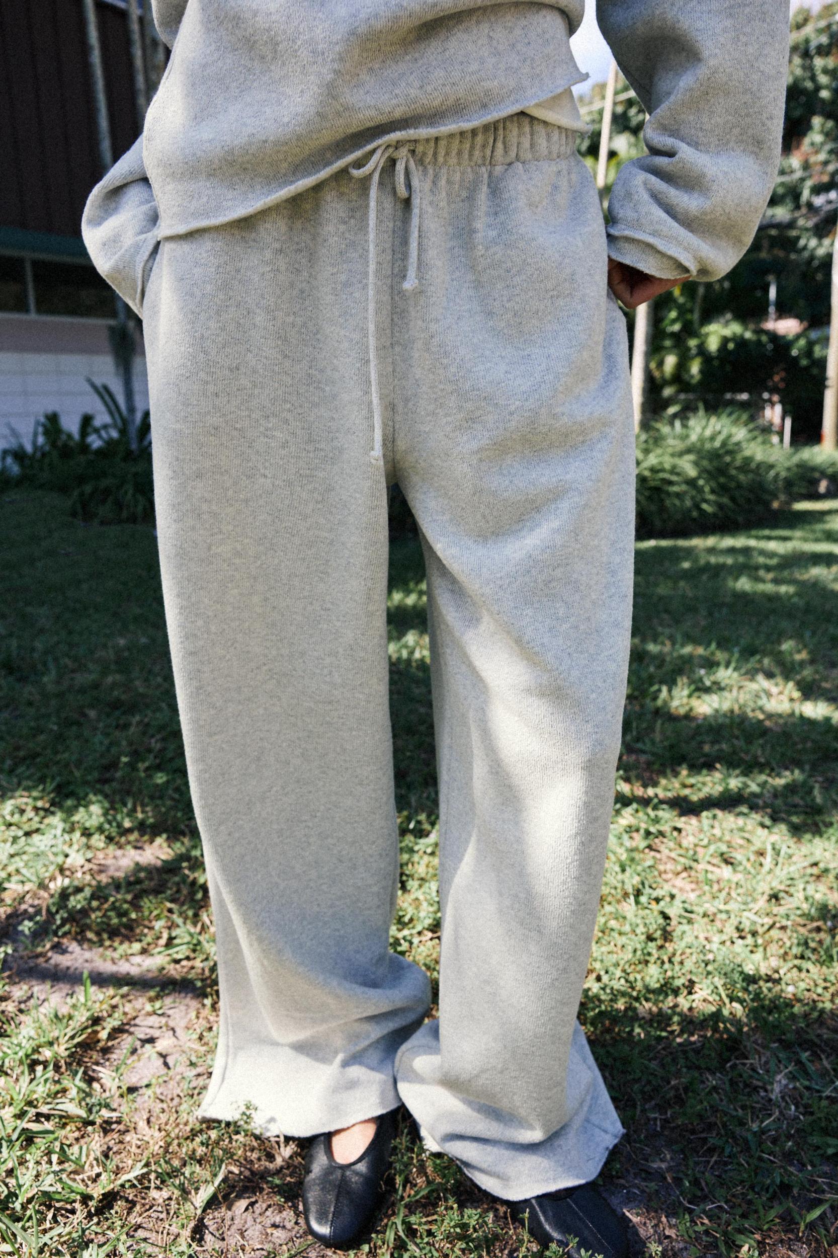 SOFT SWEATPANTS Product Image